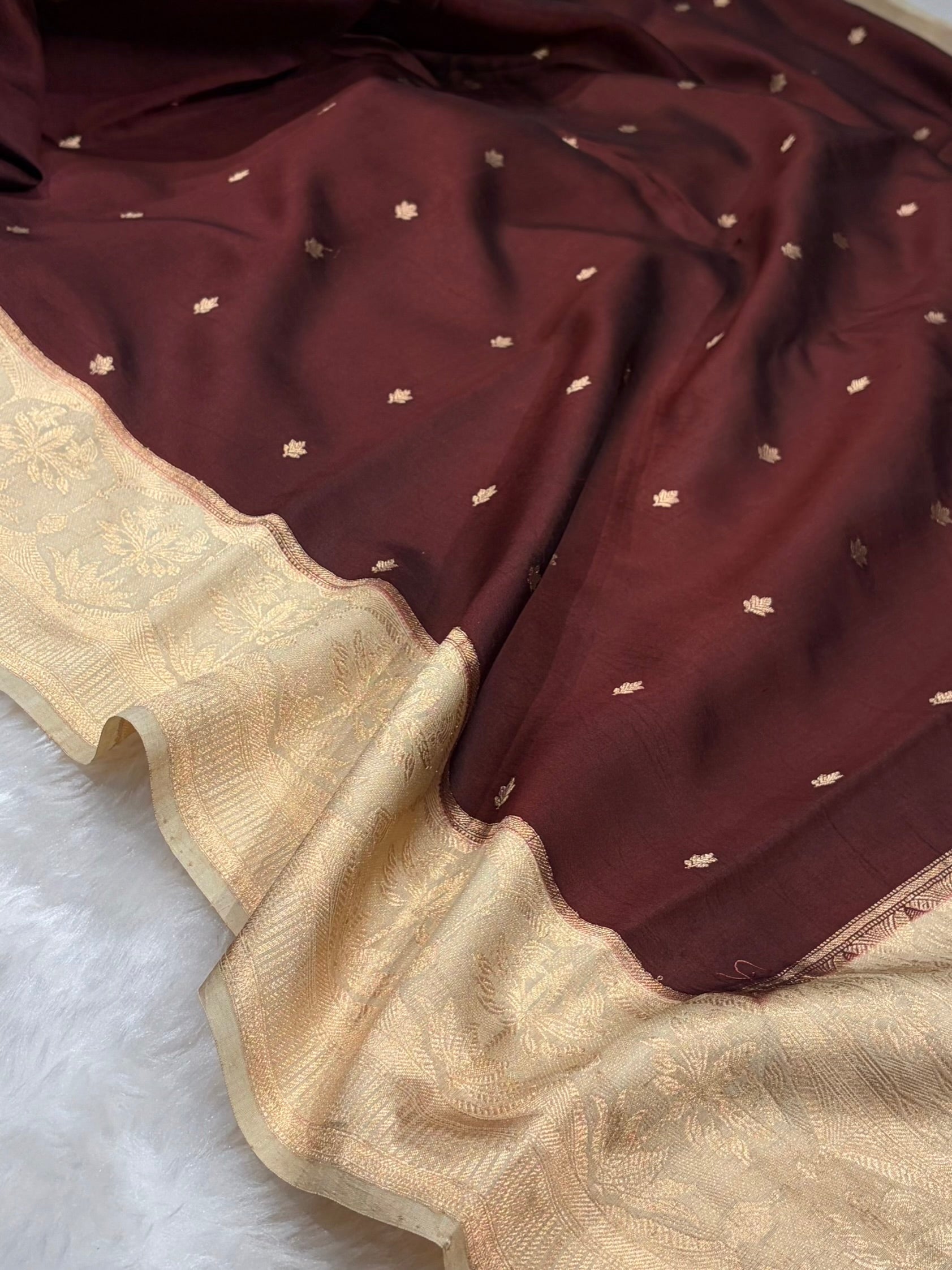 Banarasi Chocolate With Cream Contrast Shades Handwoven Pure Paper Silk Saree RM-89