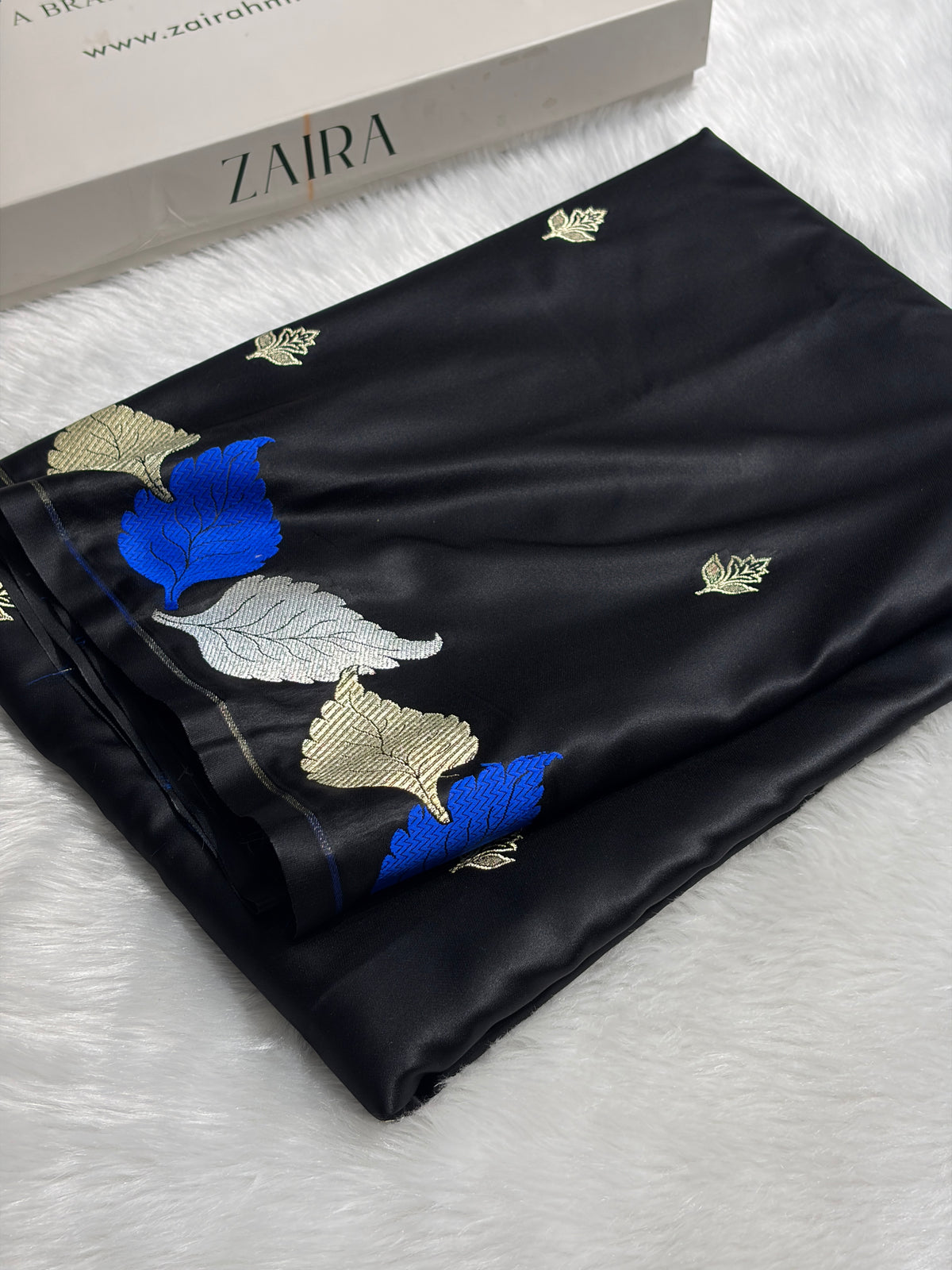 Black Shades Banarasi Booti Pattern Mashru Silk Saree MSM-136