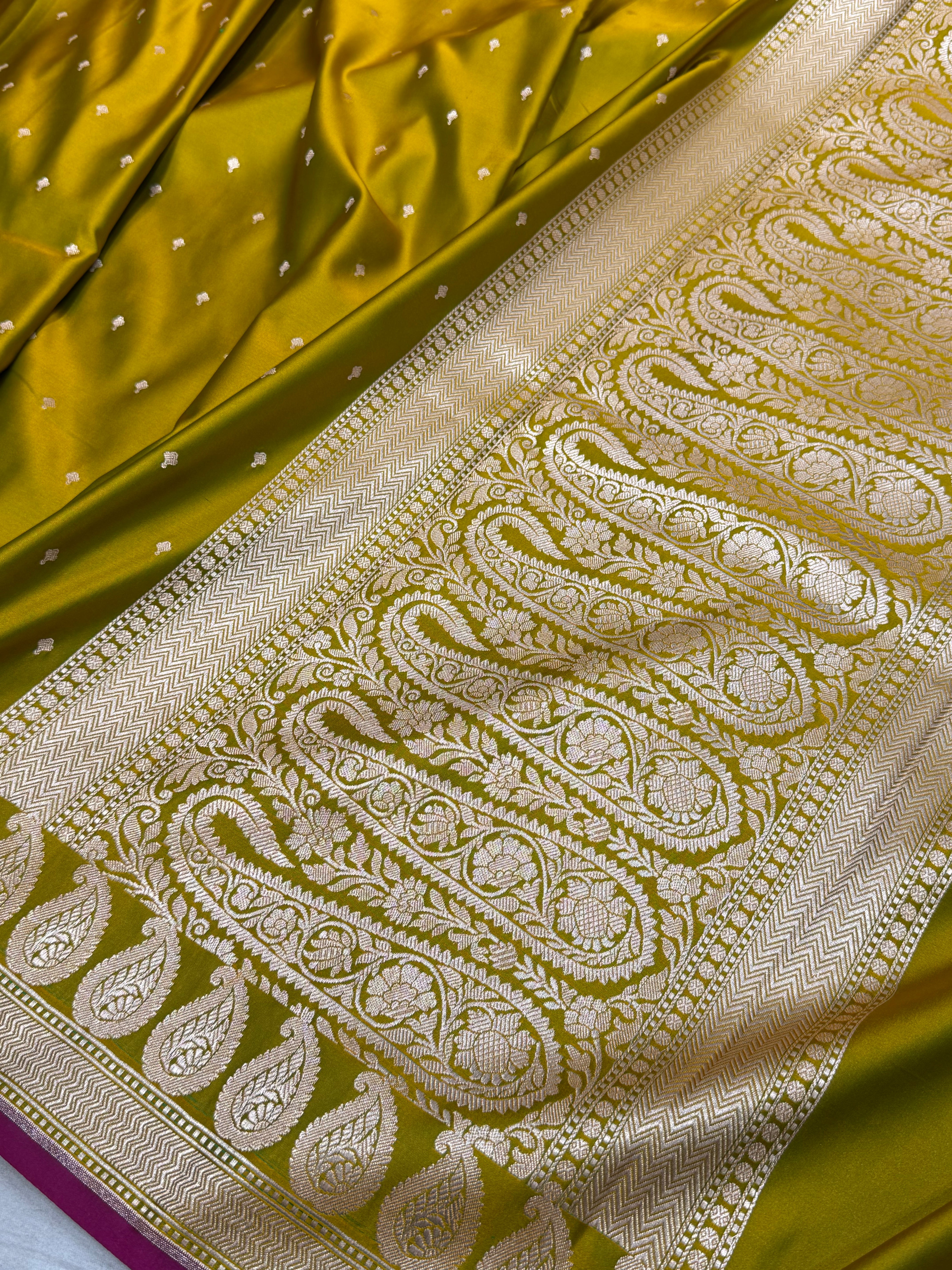 Mehendi Green Mashru Silk Saree for Festive Seasons