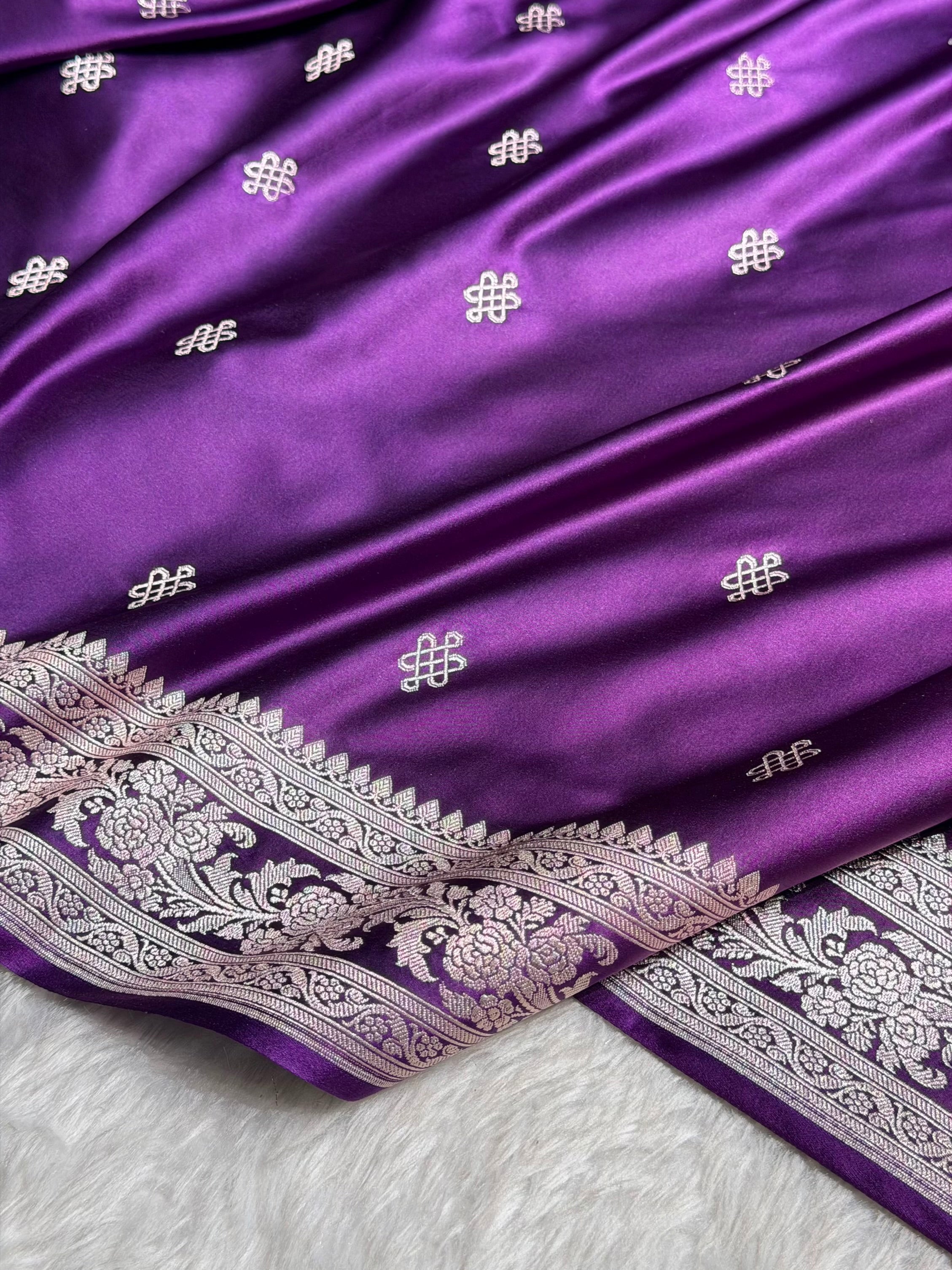 Banarasi Floral Booti Pattern in Purple Shades Floral Mashru Silk Saree MCS101