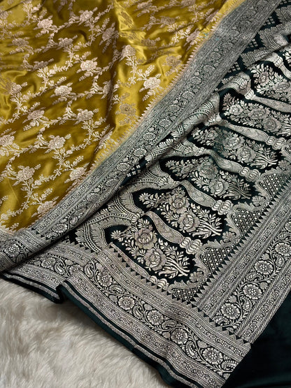 Contrast Dusty Mustard with Bottle Green Floral Jaal Mashru Silk Saree  MS28