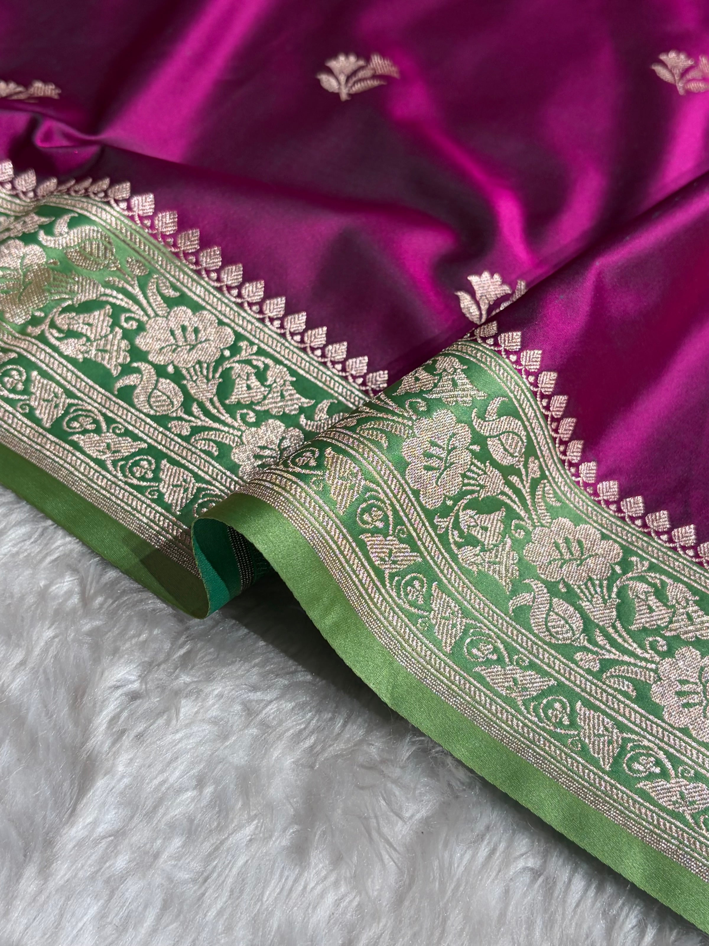 Contrast Wine / Olive Gold Shades Banarasi Booti Pattern Mashru Silk Saree MSM-138