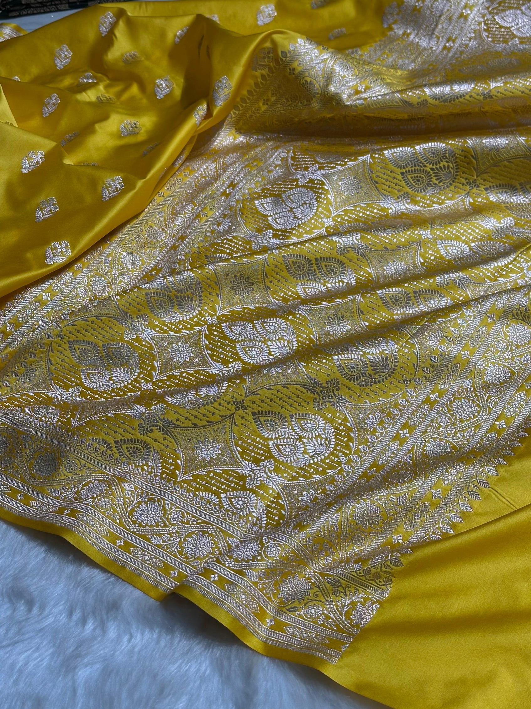 Yellow Shades Floral Border Boota Mashru Silk Saree MS66
