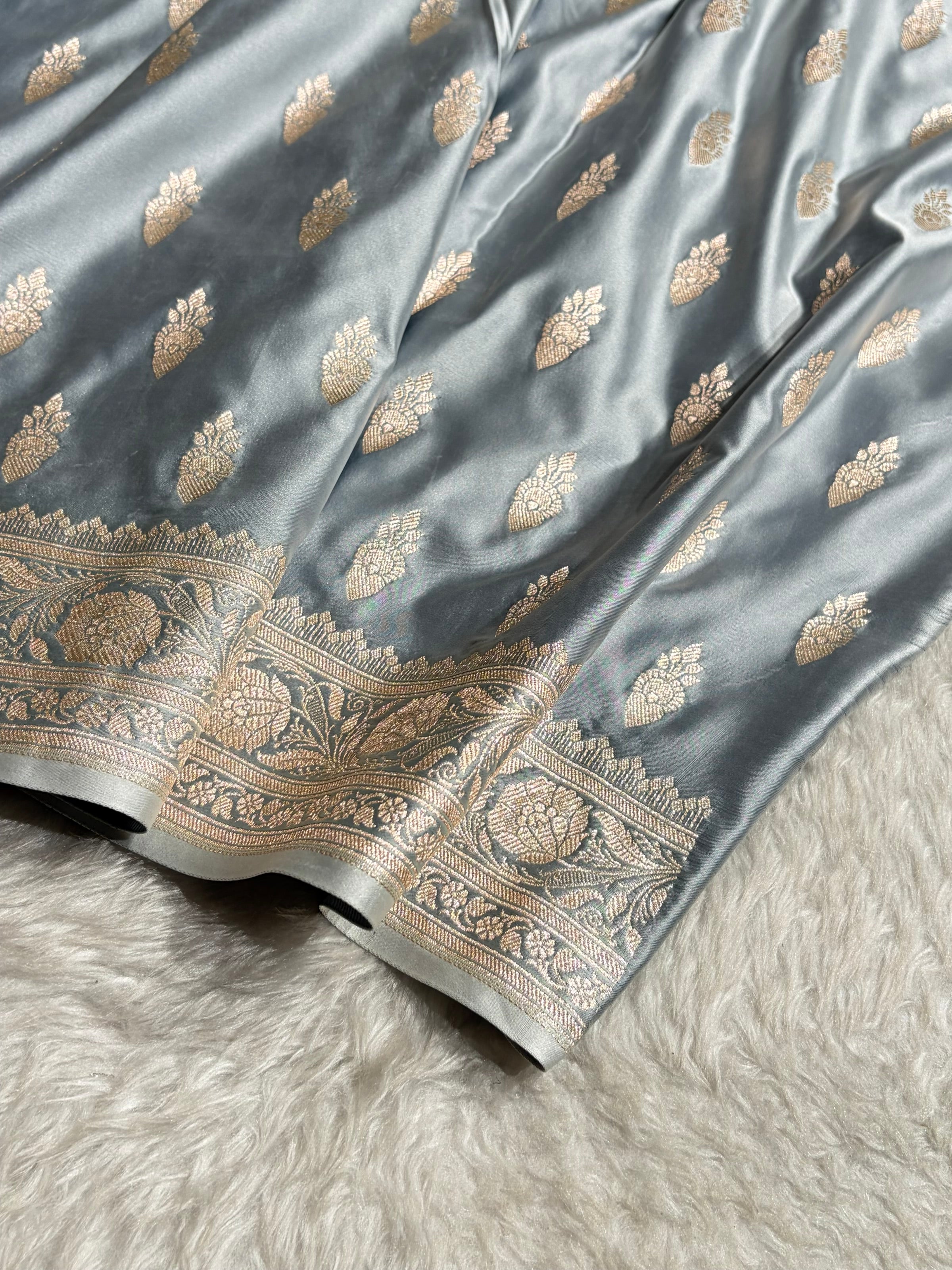 Powder Grey Shade With Booti Pattern Mashru Silk Saree