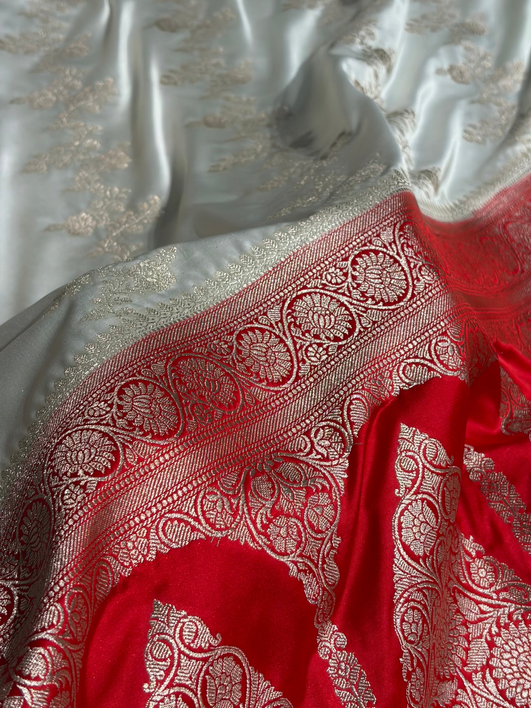 Contrast White / RedBanarasi Cross Mashru Silk Saree MCS01