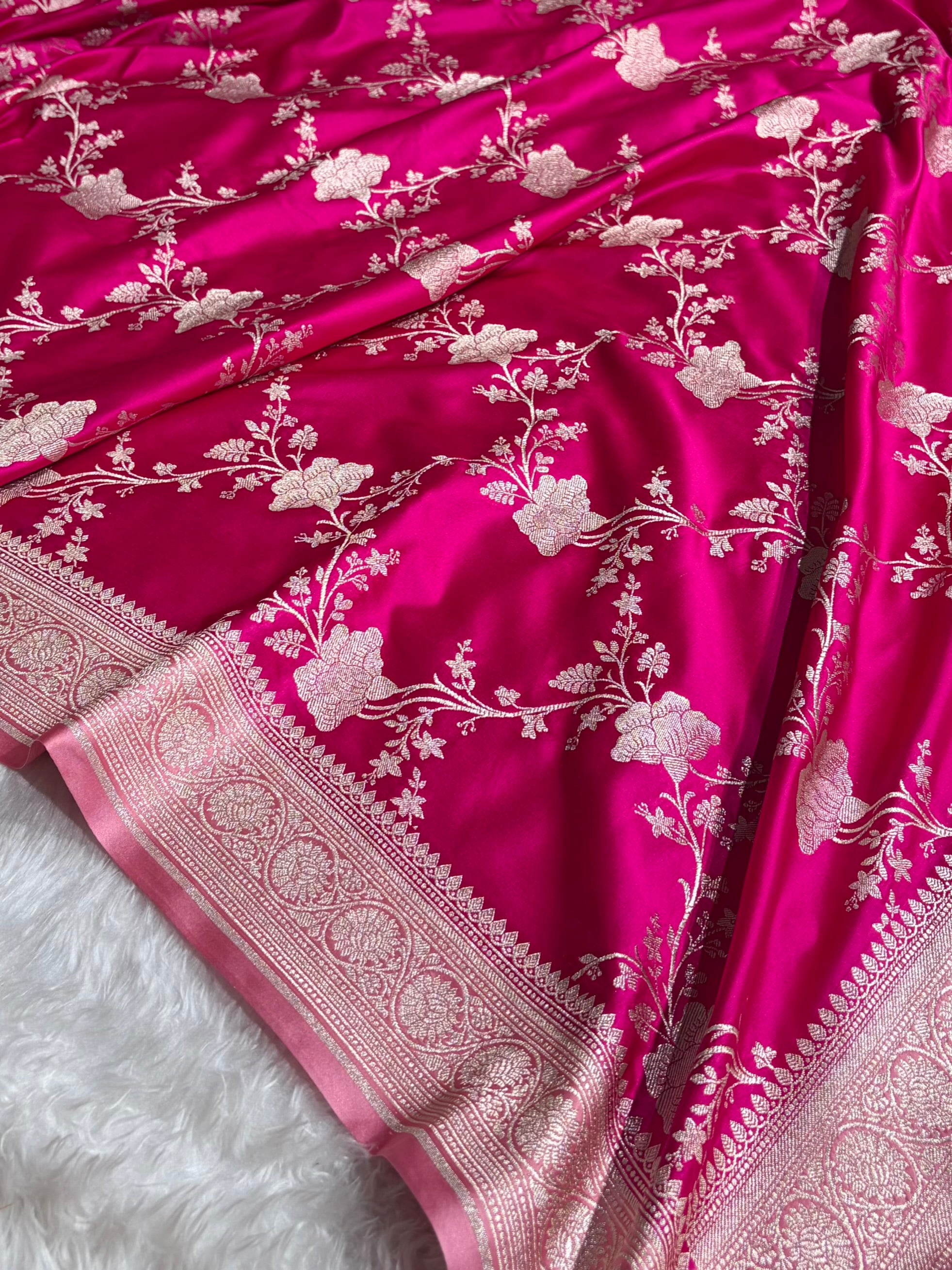 Banarasi Contrast Rani - Baby Pink Shades Jaal Mashru Silk Saree MS63