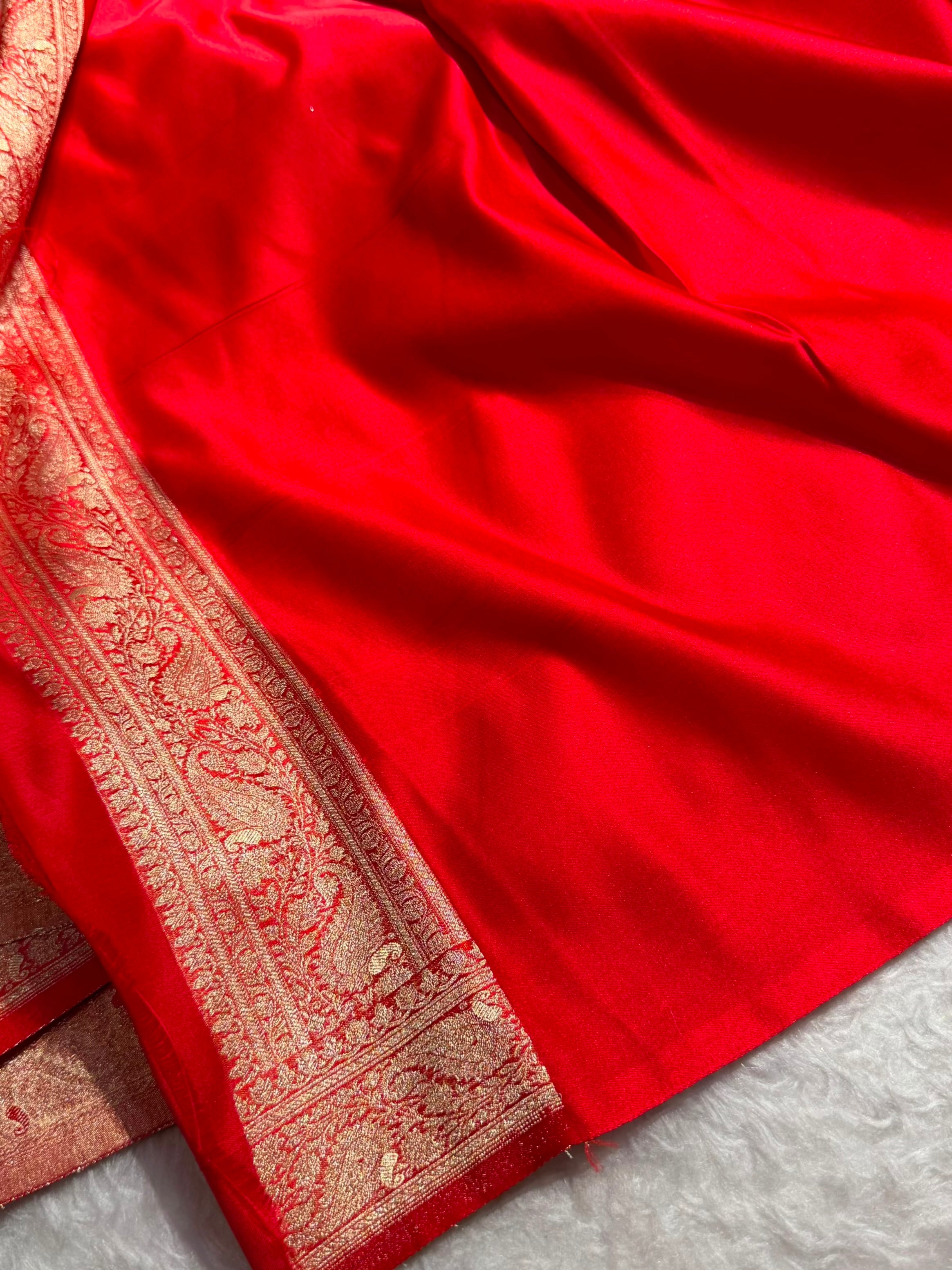 Banarasi Cross Red Shades Satin Tissue Silk Saree In Booti motif ST01