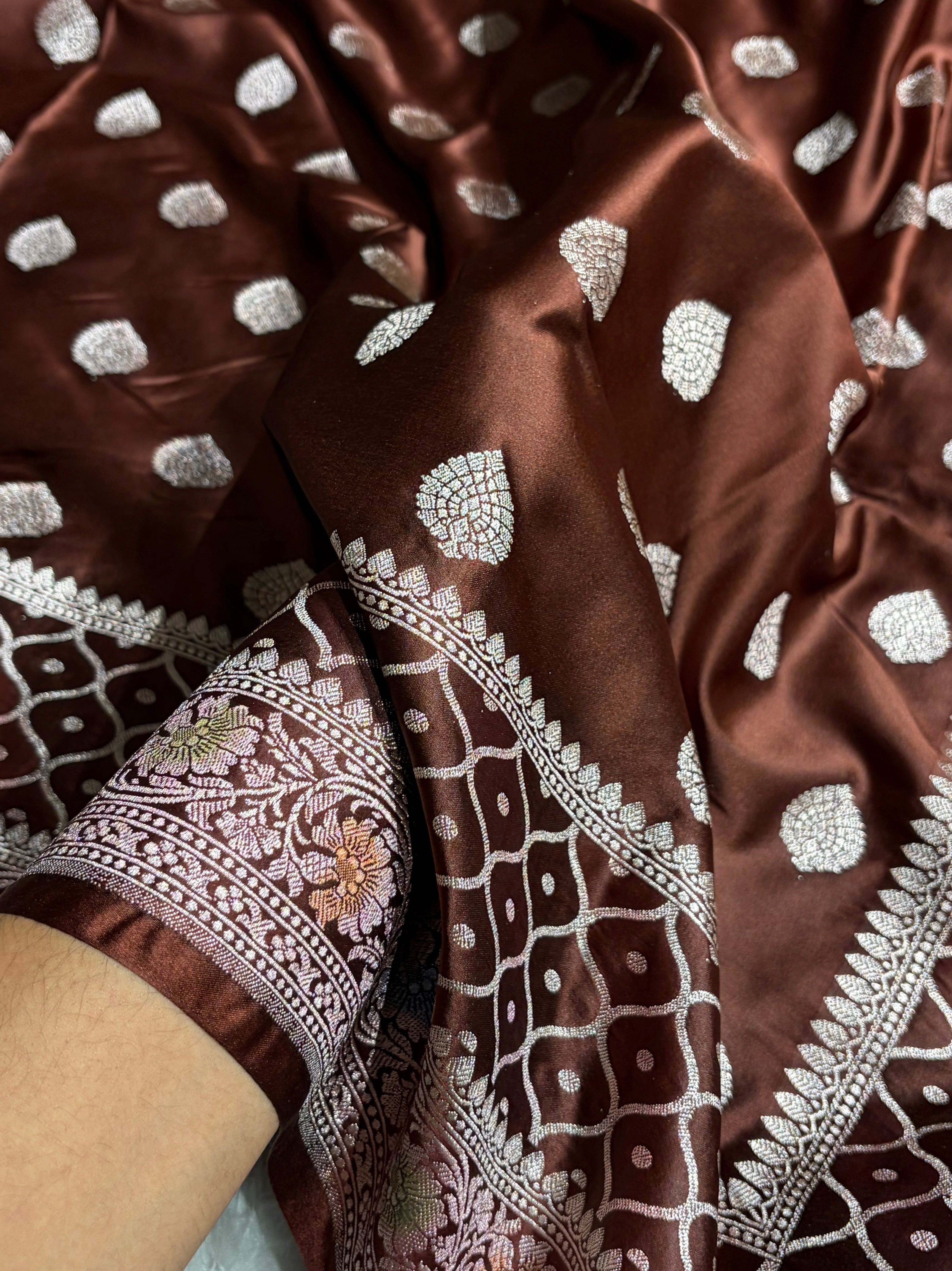 Chocolate Shades Minakari Floral Border Booti Mashru Silk Saree