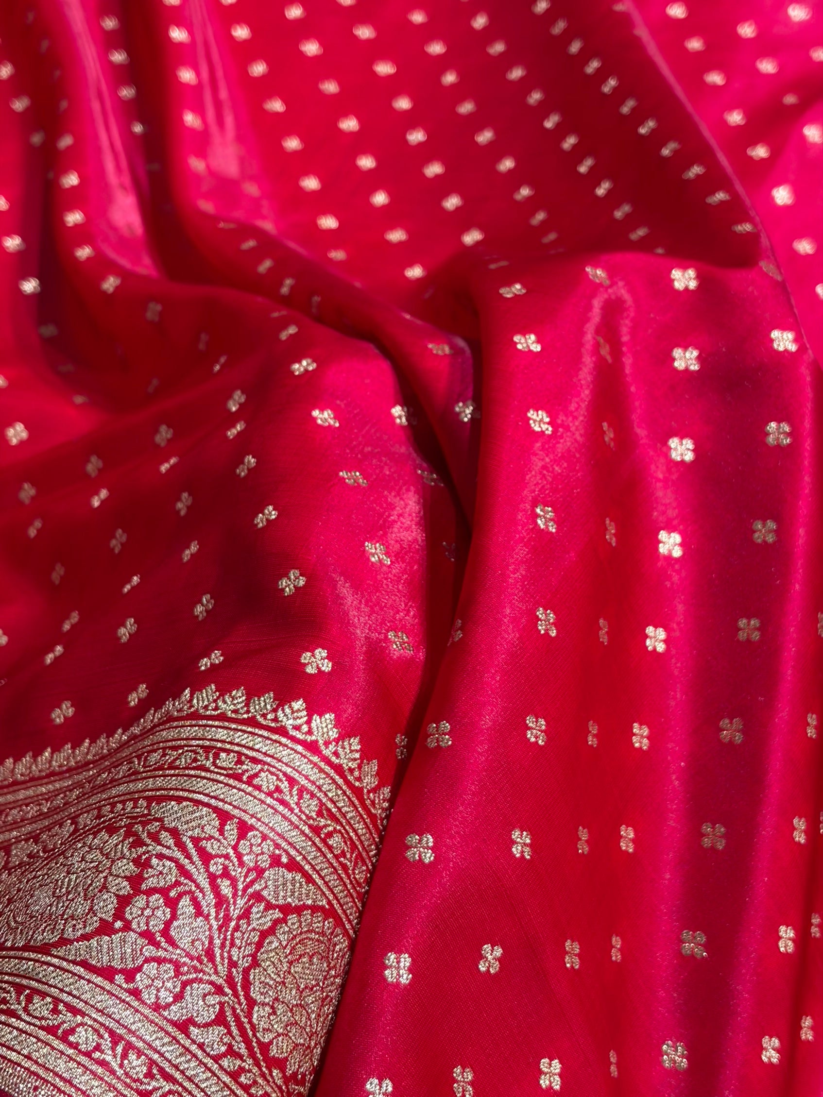 Banarasi Cross Rani Shades Booti Pattern Banarasi Satin Silk Saree SS53