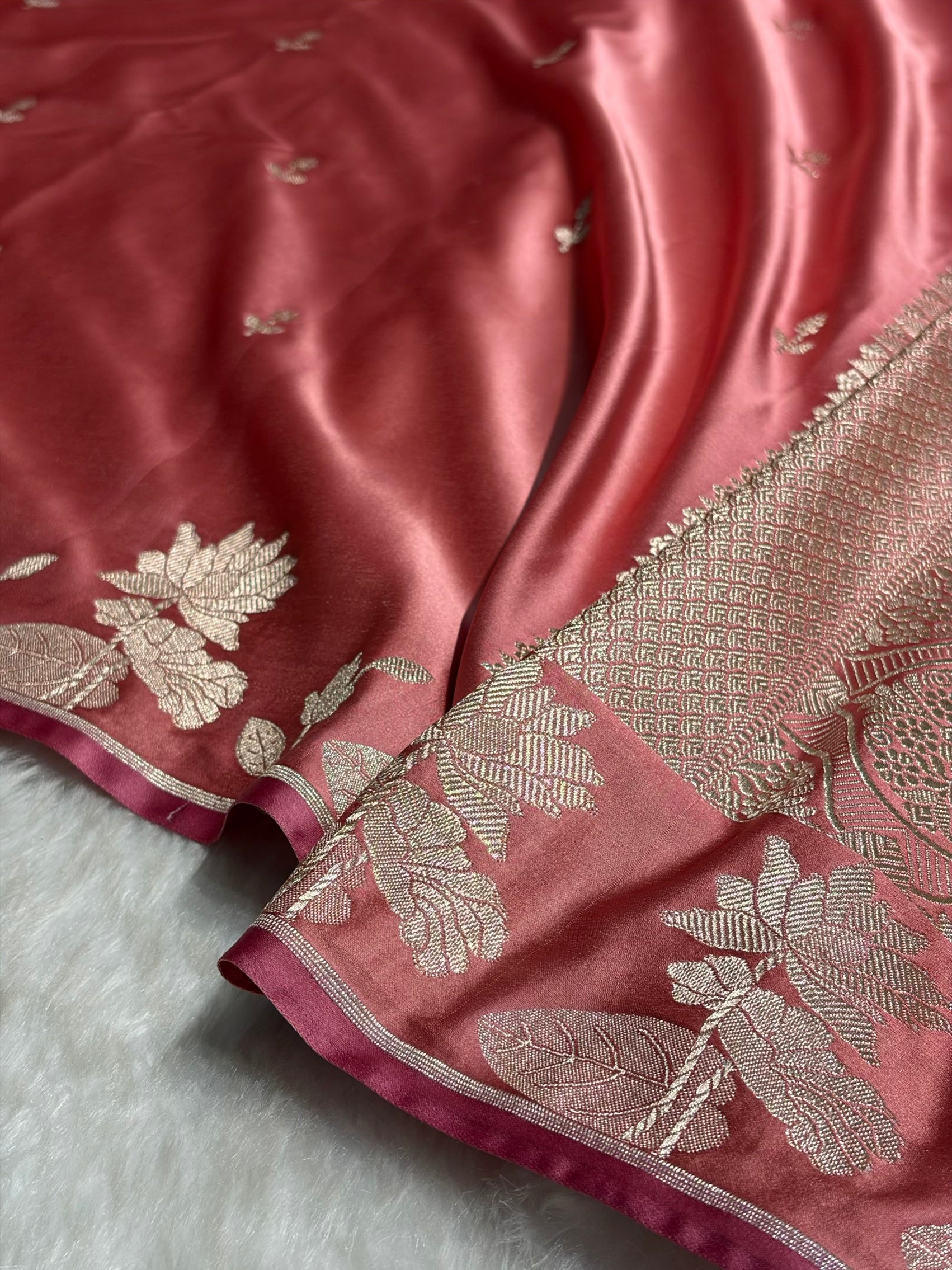 Peach Floral Border Booti Mashru Silk Saree MS54