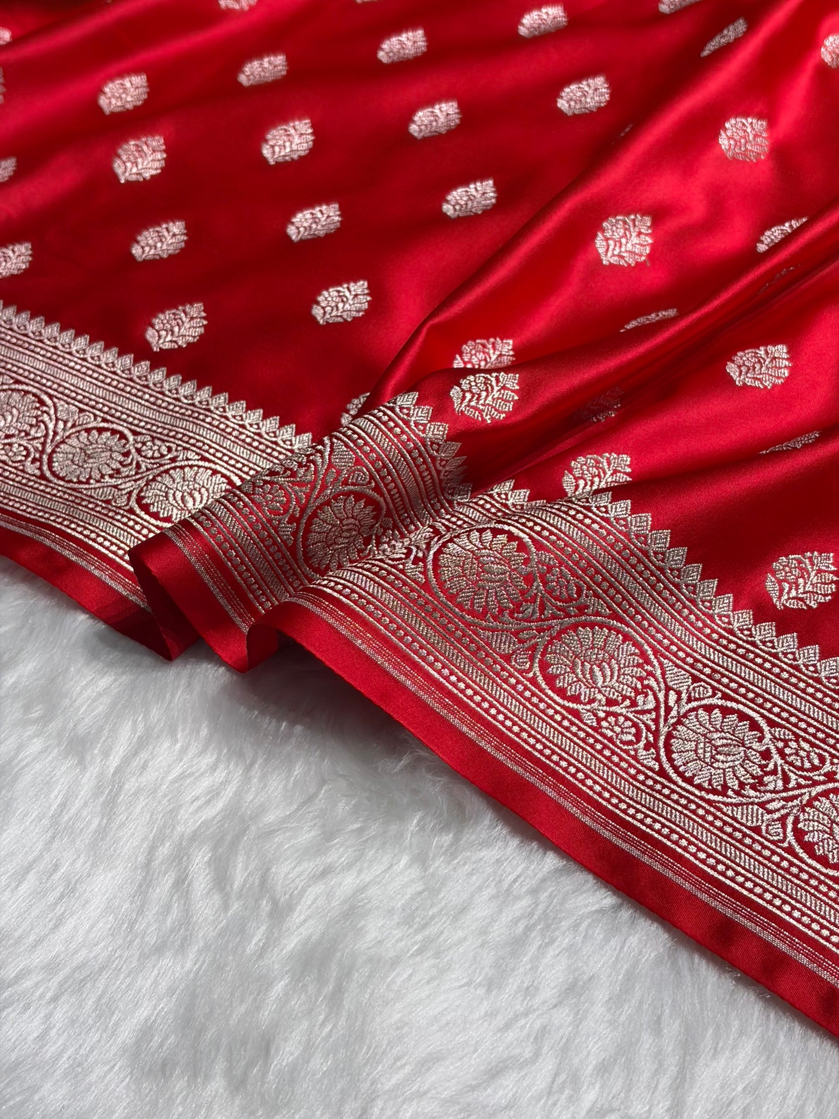 Red Shade Boota Mashru Silk Saree MS17