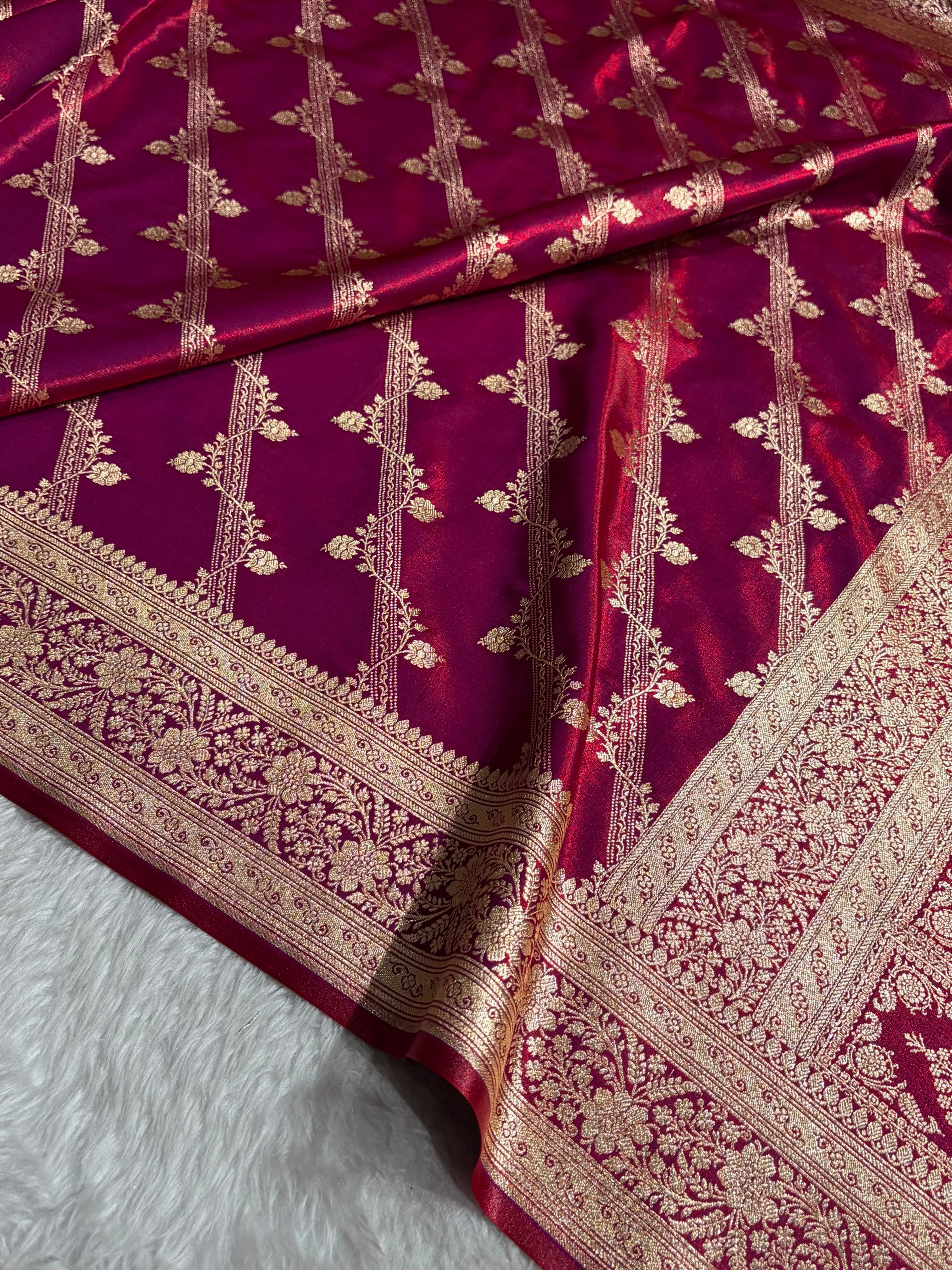 Magnetic Red Shades Cross Pattern Banarasi Satin Silk Saree SS50