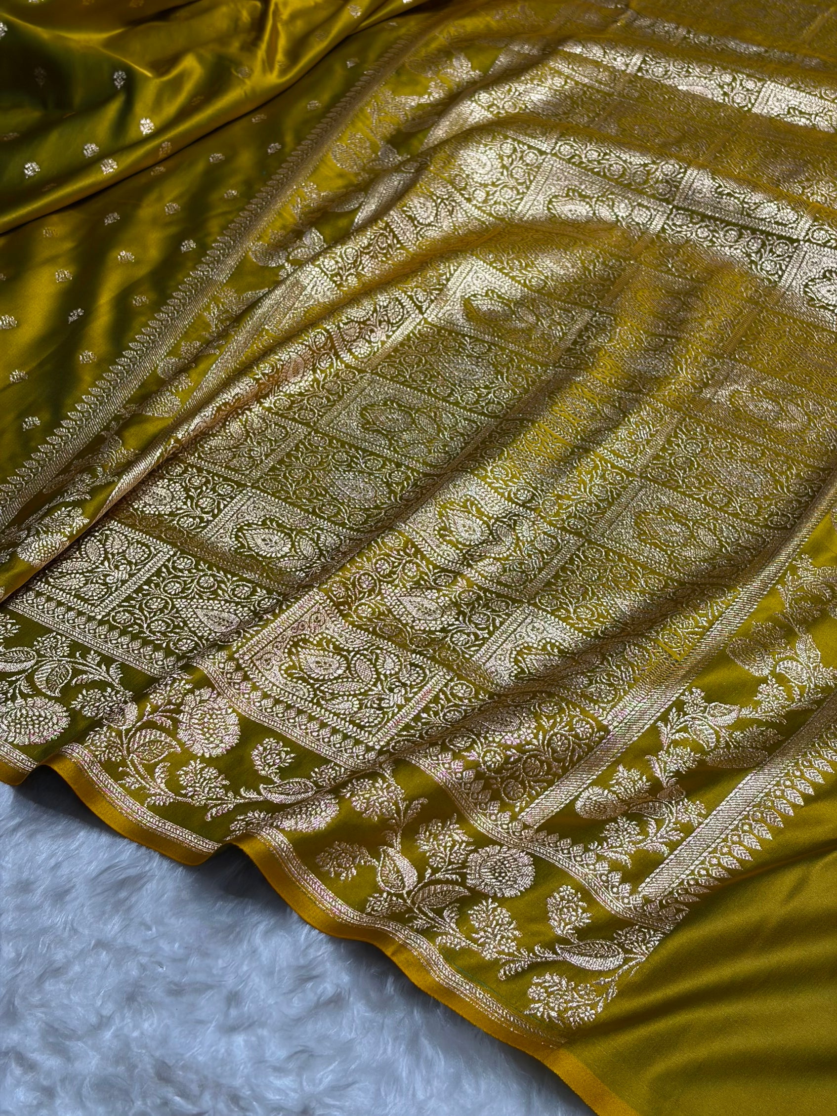 Mehendi Shades Floral Pattern Satin Katan Silk Saree SK77