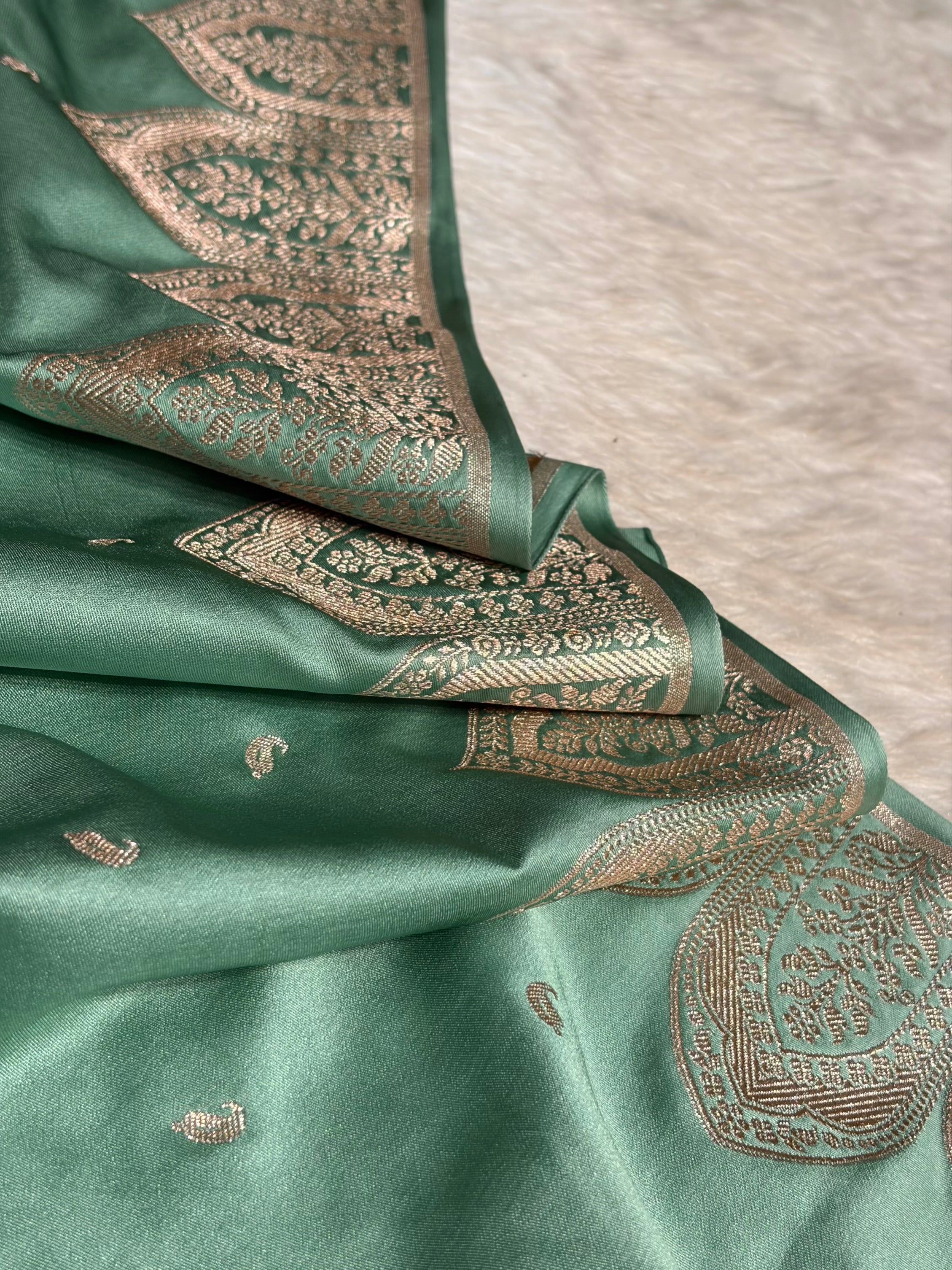 Skirt Border In Turquoise Shades Mashru Silk Saree