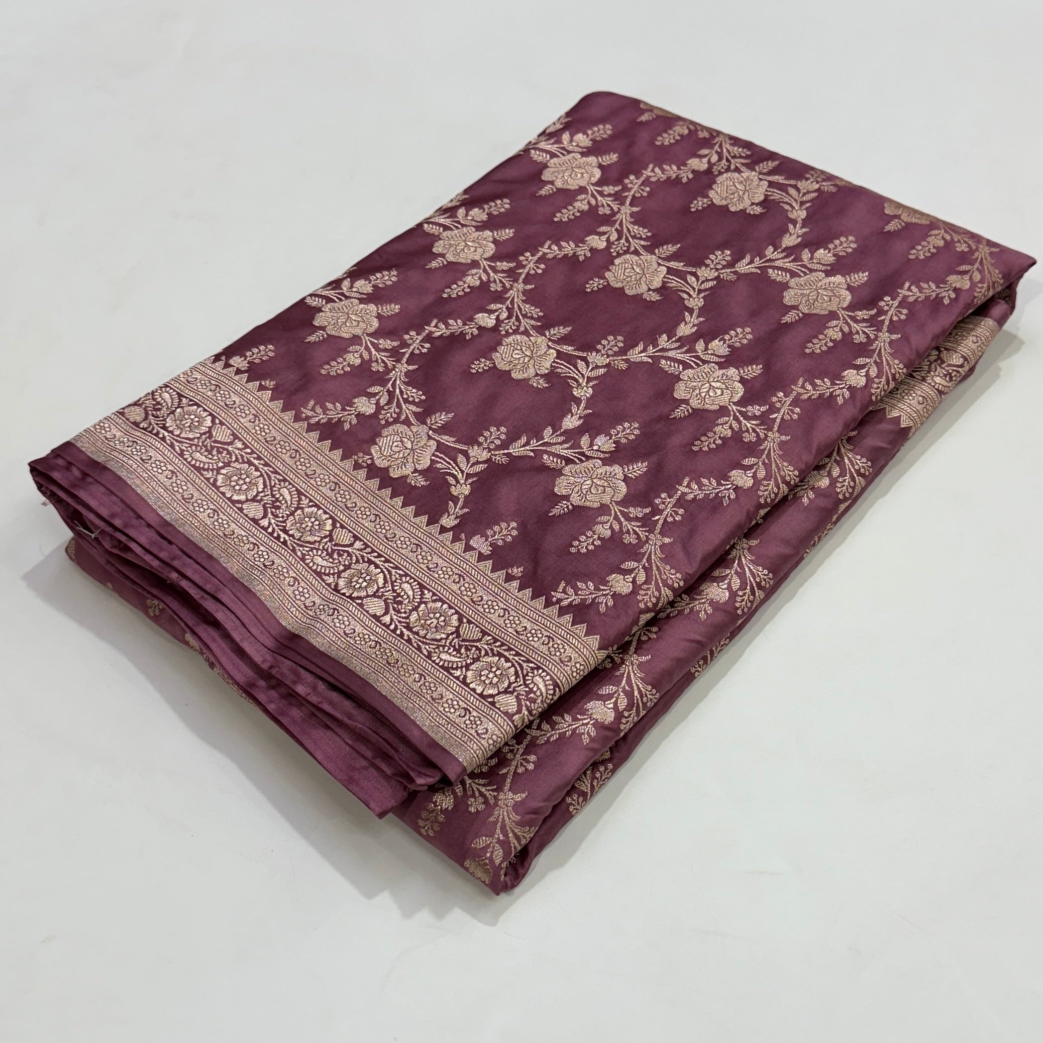 Banarasi Pattern Mauve Shade Mashru Silk Saree