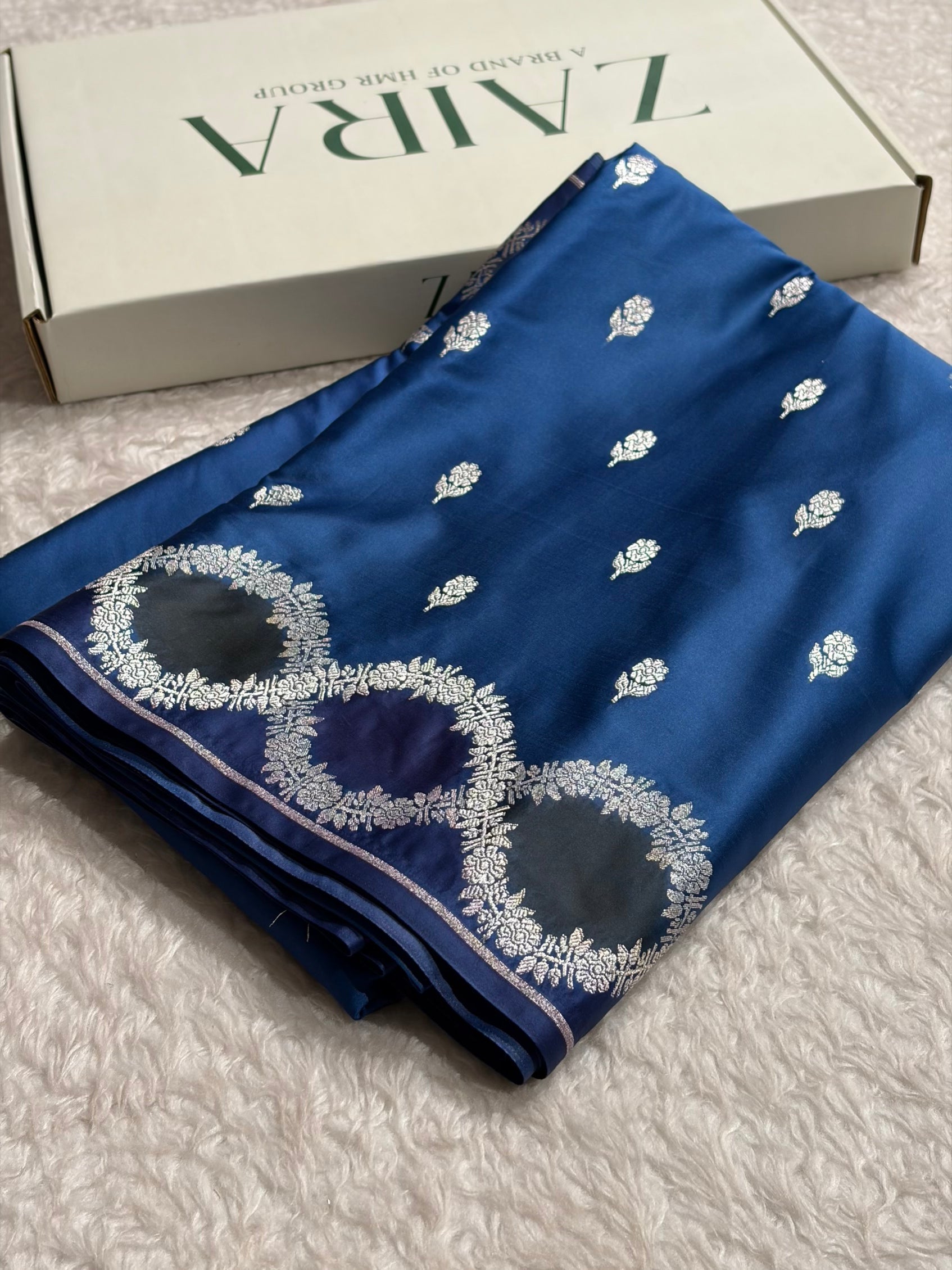Royal Blue Rangkart Scallop Floral Booti Mashru Silk Saree