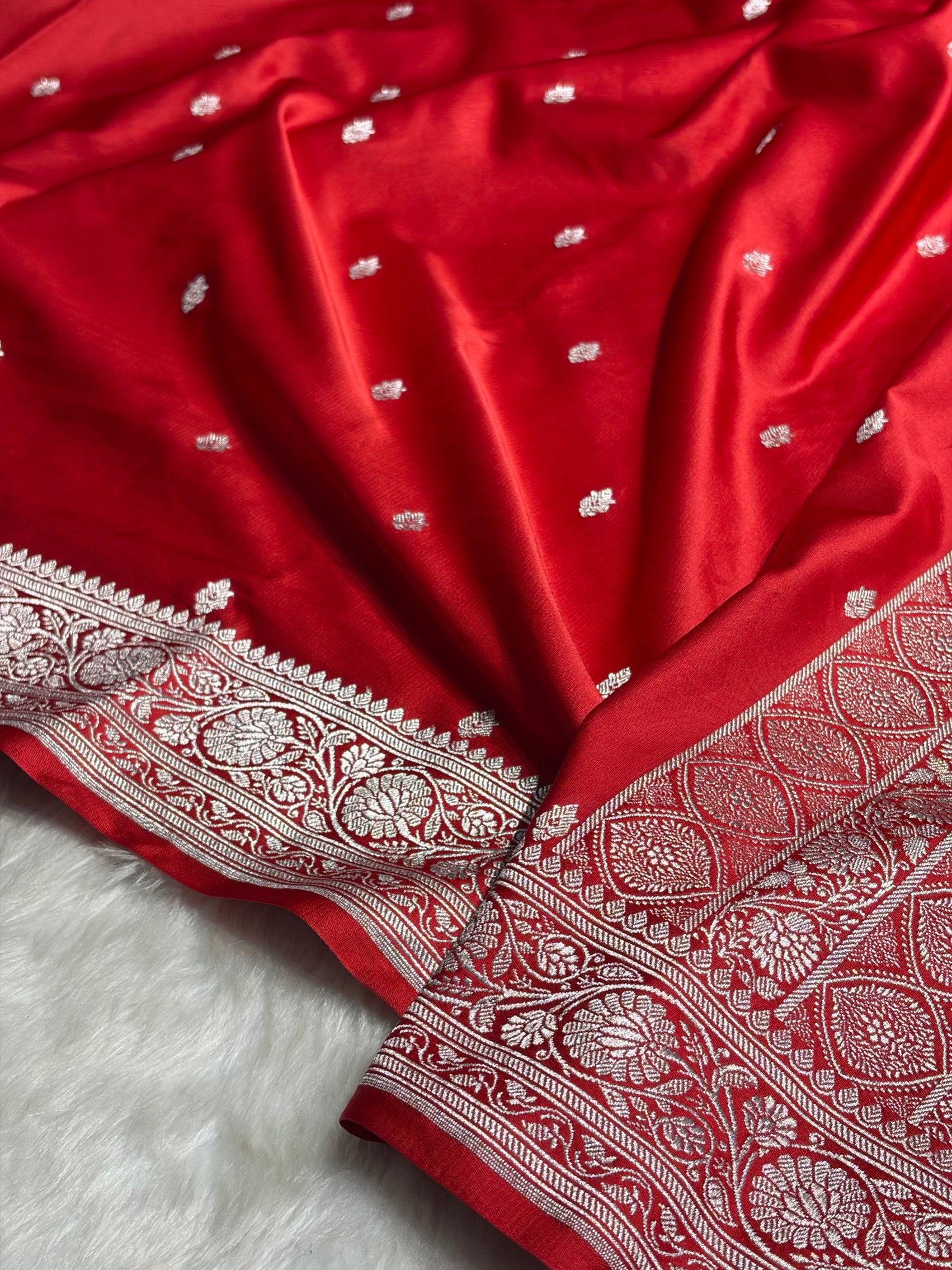 Red Shades Booti Mashru Silk Saree MS68
