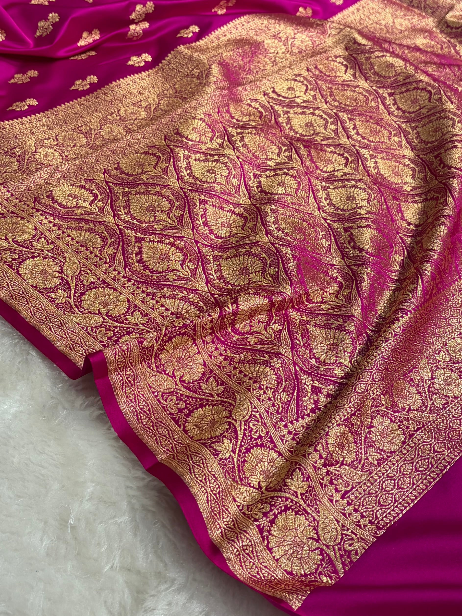 Banarasi Magenta Unique Boota Pattern Satin Katan Silk Saree SK68