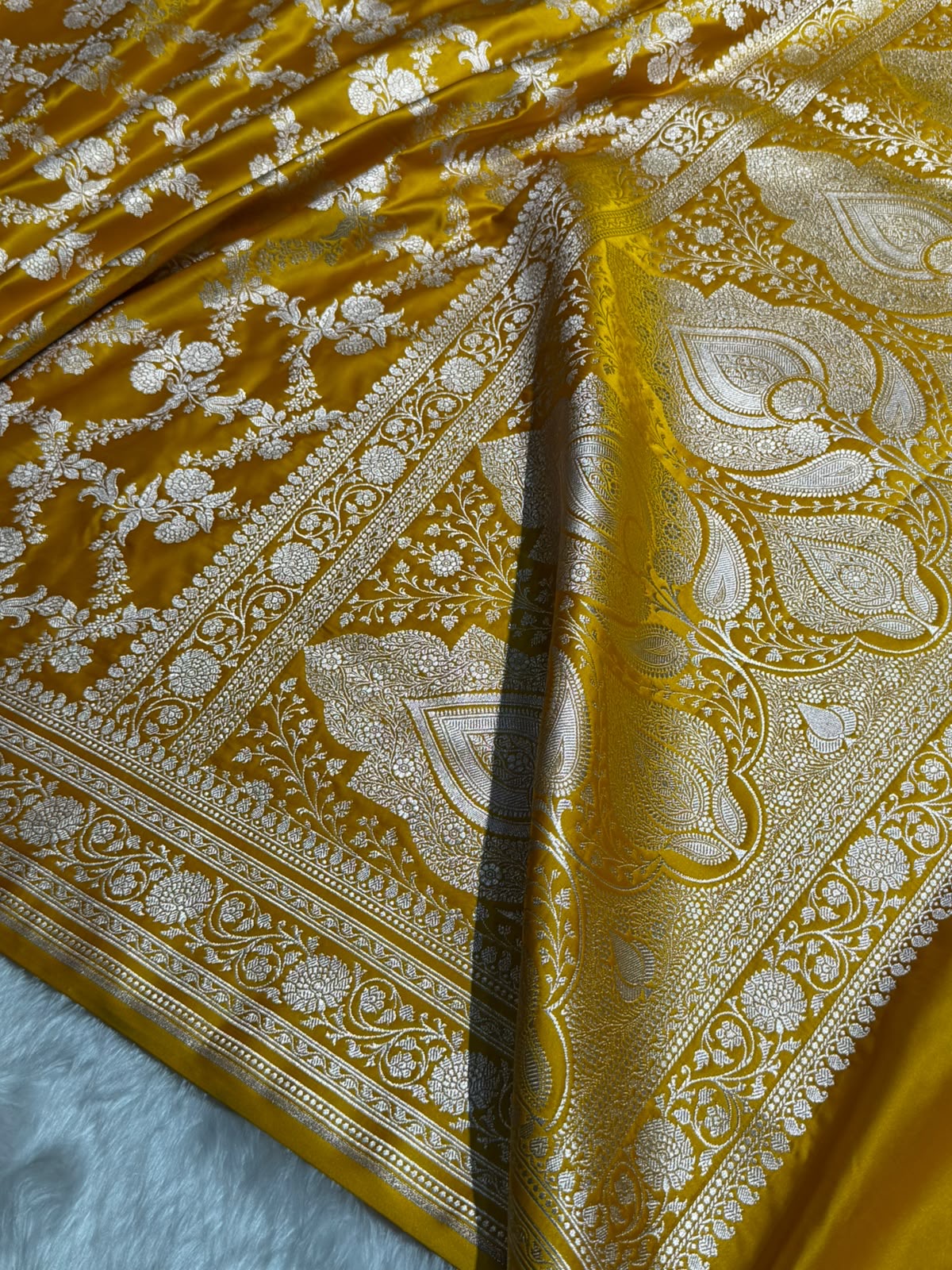 Mustard Shades Banarasi With Floral Jaal Pattern Mashru Silk Saree MSM-130