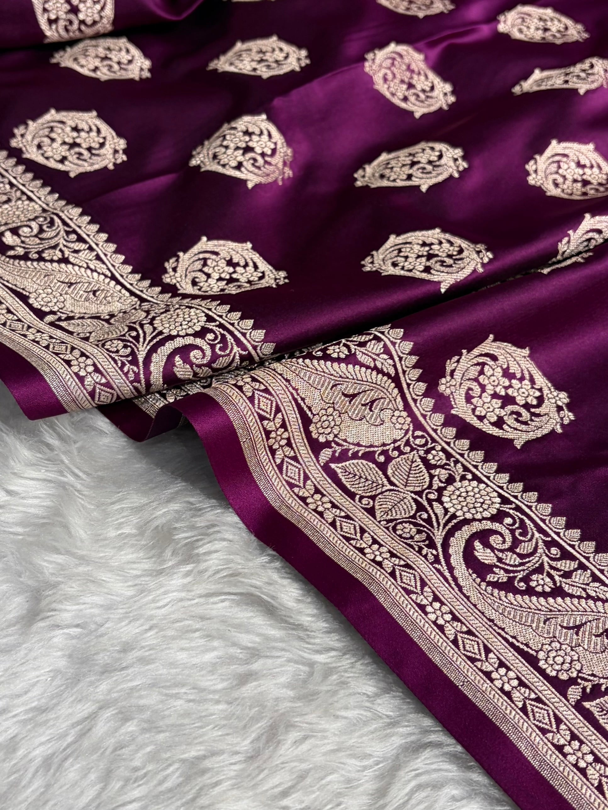 Banarasi Wine Shades Banarasi Boota Pattern Floral Mashru Silk Saree MSM-104