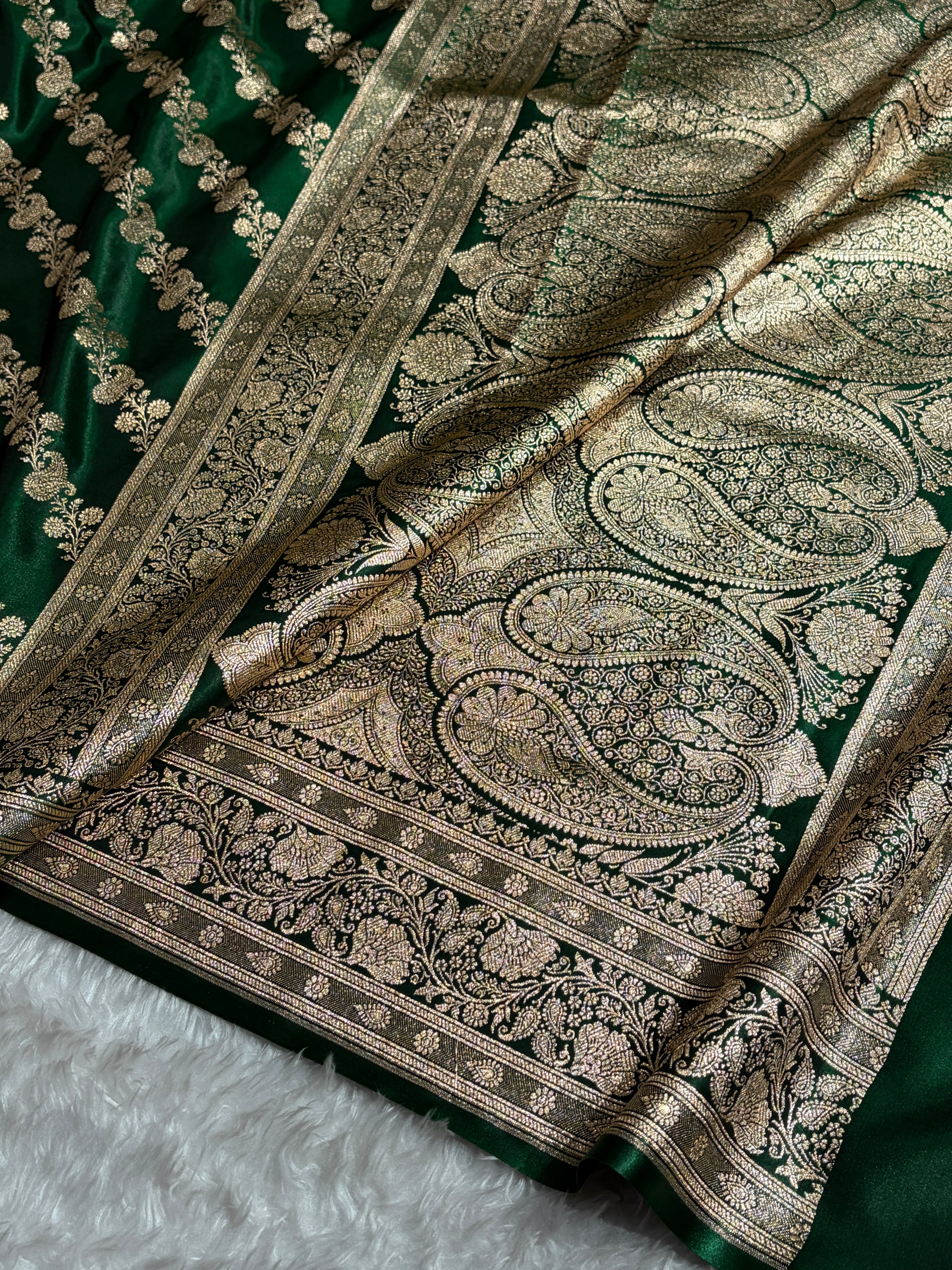 Banarasi Bottle Green Shades Cross Pattern Banarasi Satin Silk Saree SS51