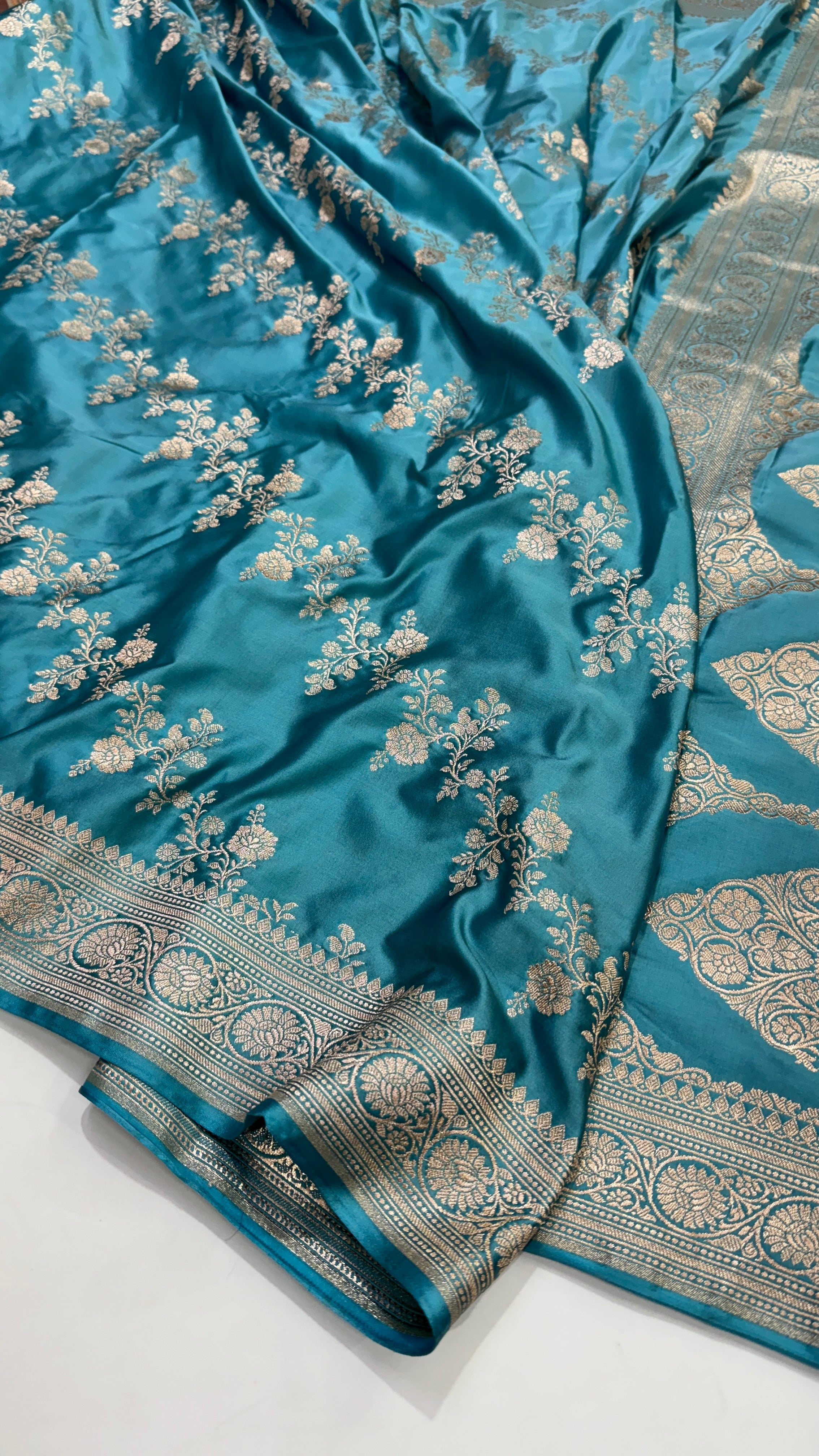 Banarasi Pattern Light Firozy Shade Mashru Silk Saree