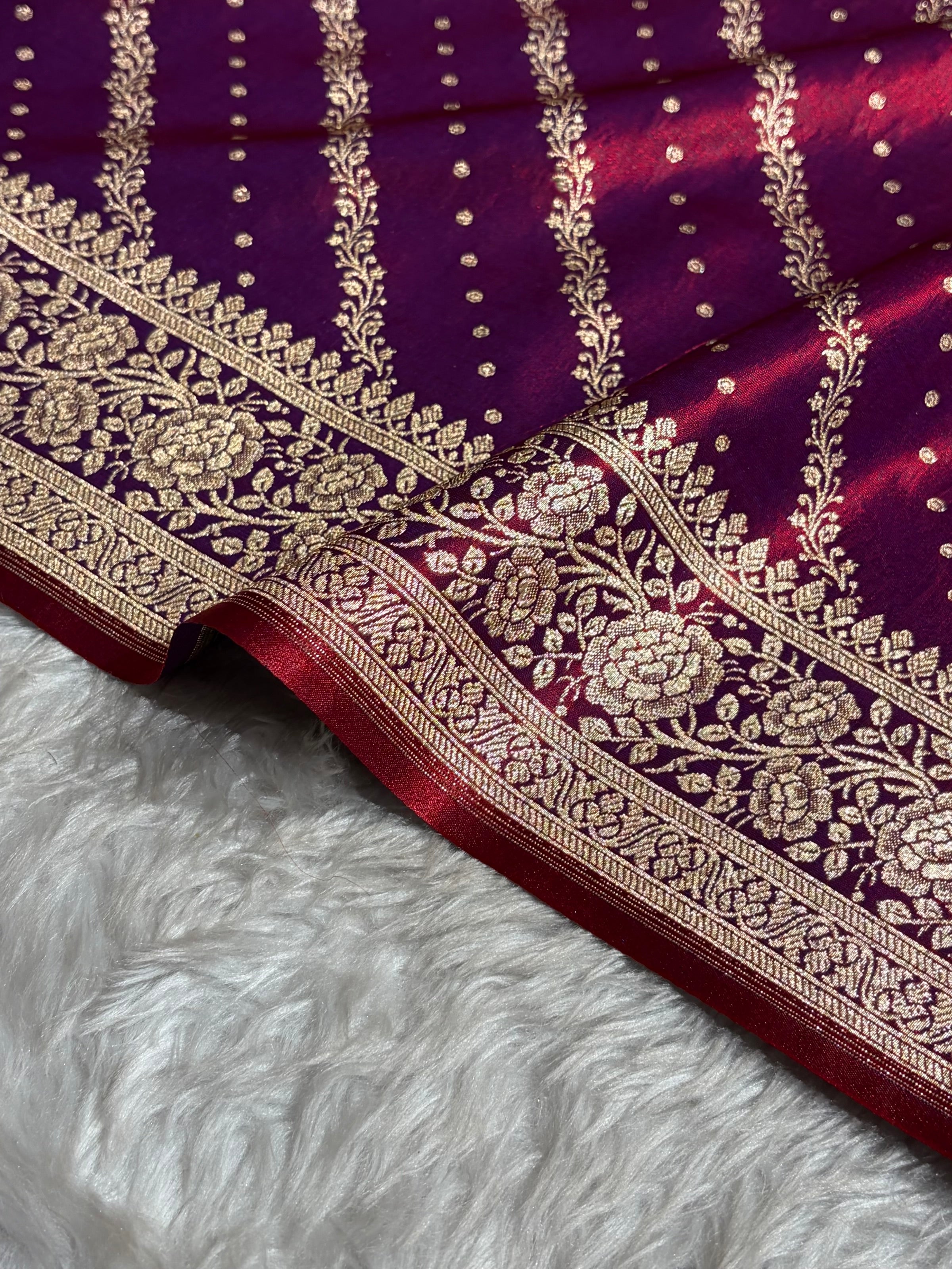 Banarasi Magentic Red Shades Cross Pattern Banarasi Satin Silk Saree SS61