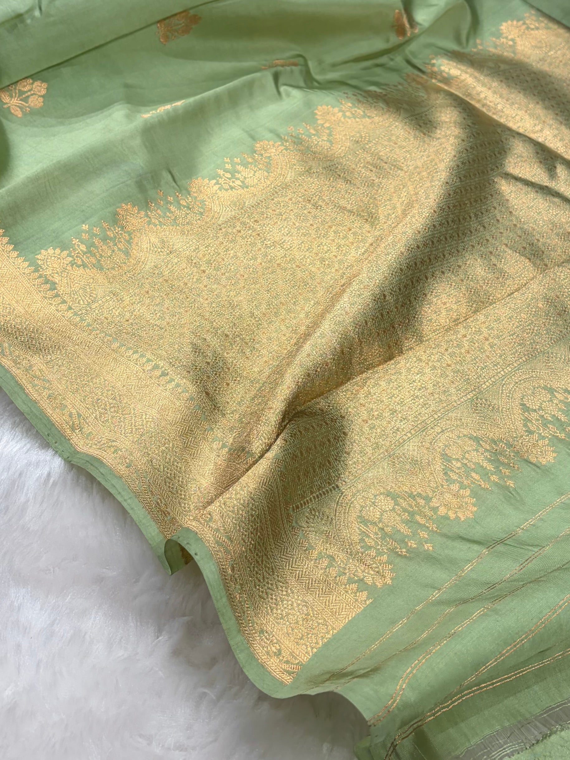 Banarasi Pista Shades Handwoven Pure Paper Silk Saree RM-88