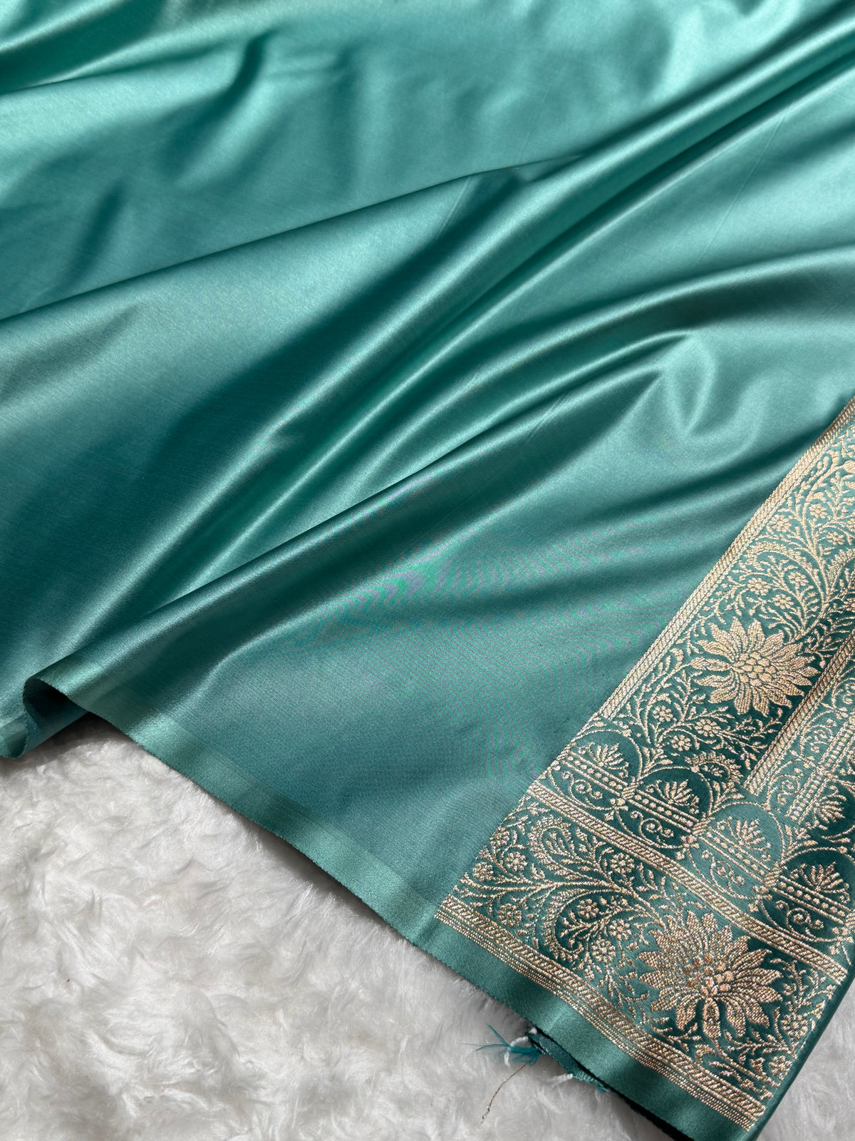 Powder blue / Teal green Contrast Satin Katan Saree Floral Cross Pattern SK155