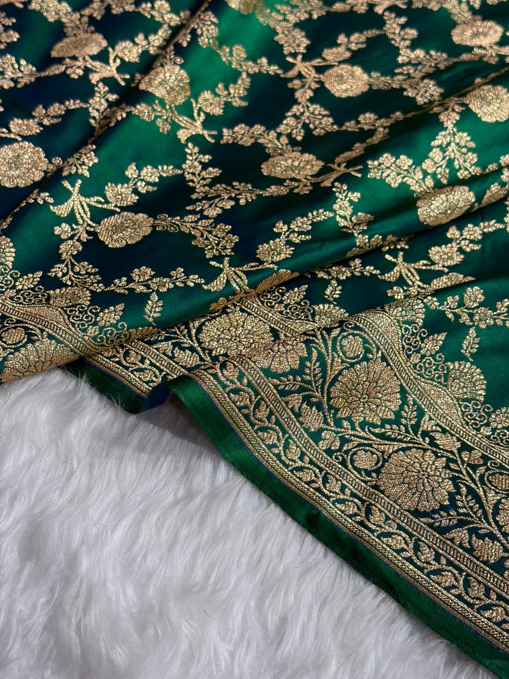 Cross Green Shades Jaal Floral Pattern Satin Katan Silk Saree SK80