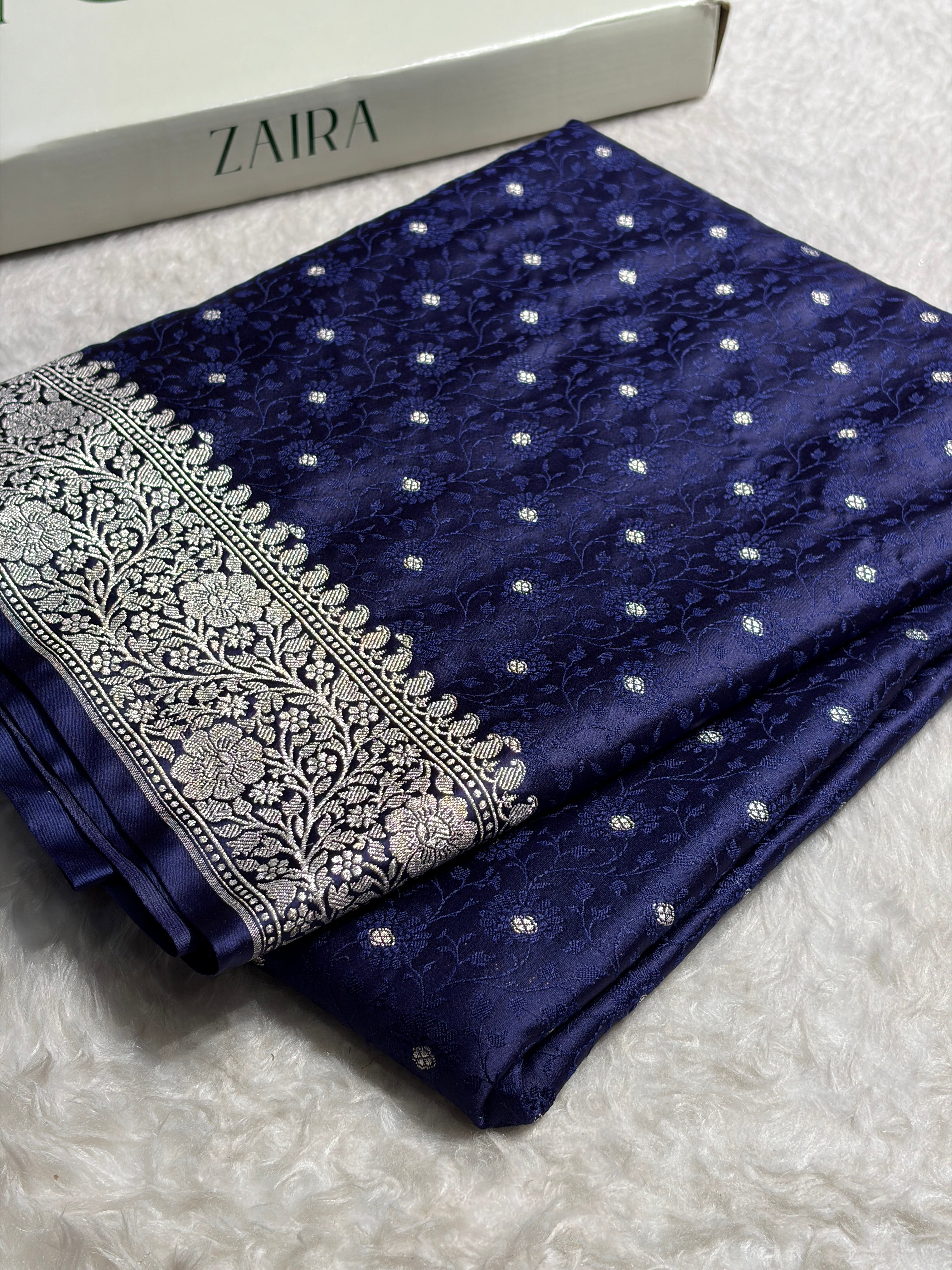 Navy Blue Shades Booti Tanchoi Mashru Silk Saree
