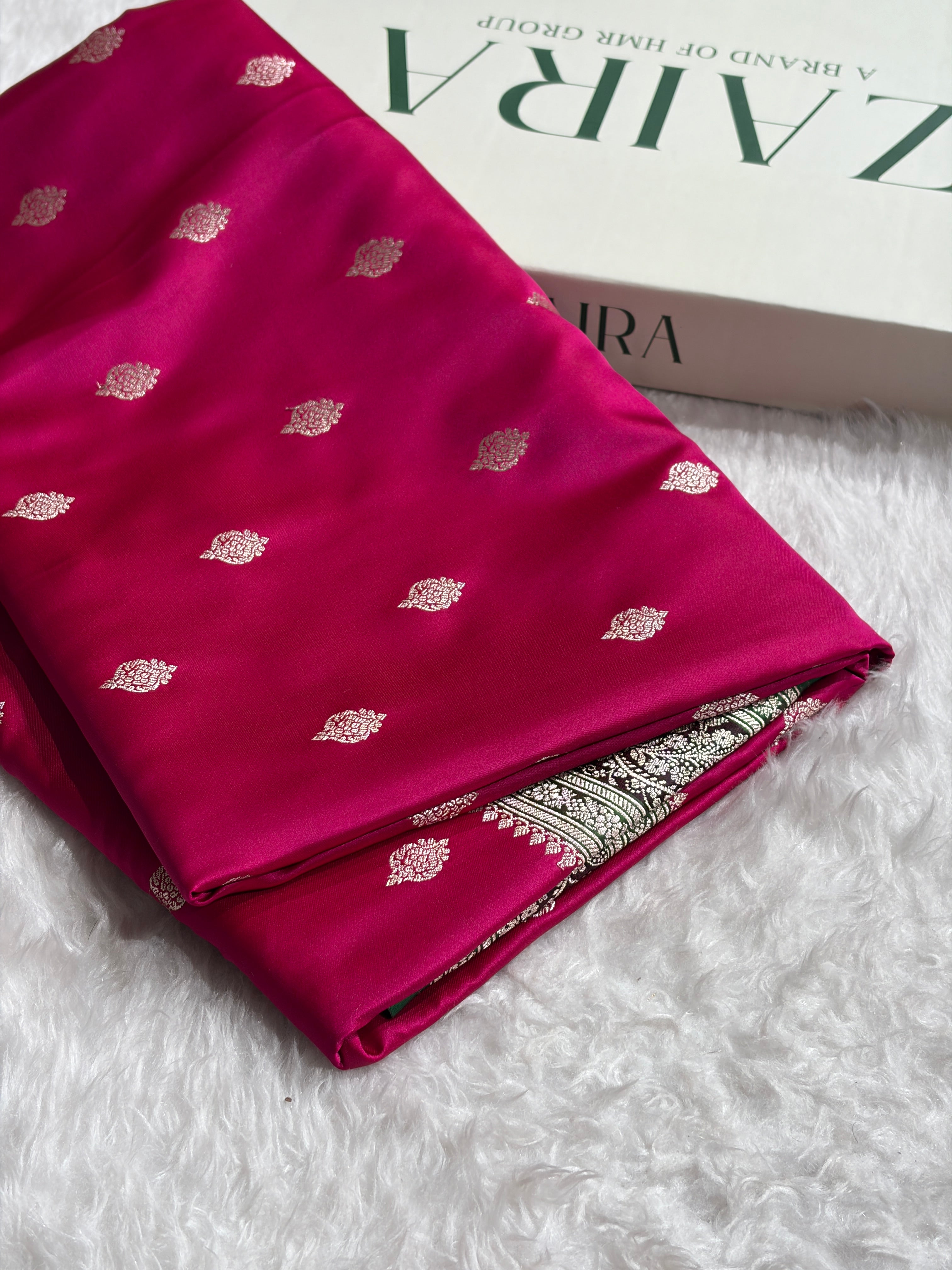Banarasi Rani With Contrast Black Floral Border Mashru Silk Saree MSM-101