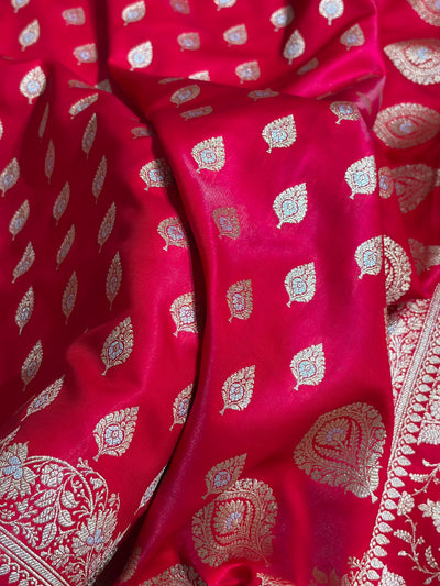 Banarasi Cross Rani Shades Minakari Booti Pattern Banarasi Satin Silk Saree SS60