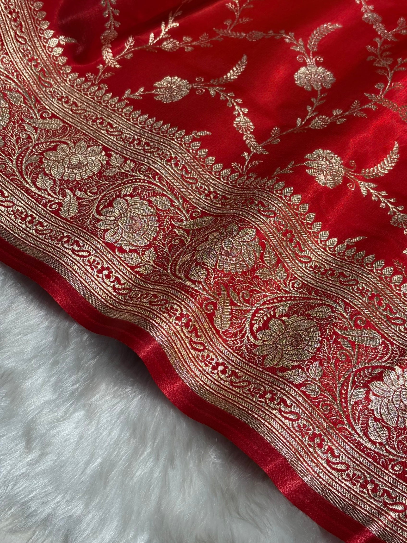 Red Shades Banarasi Satin Silk Saree SS34