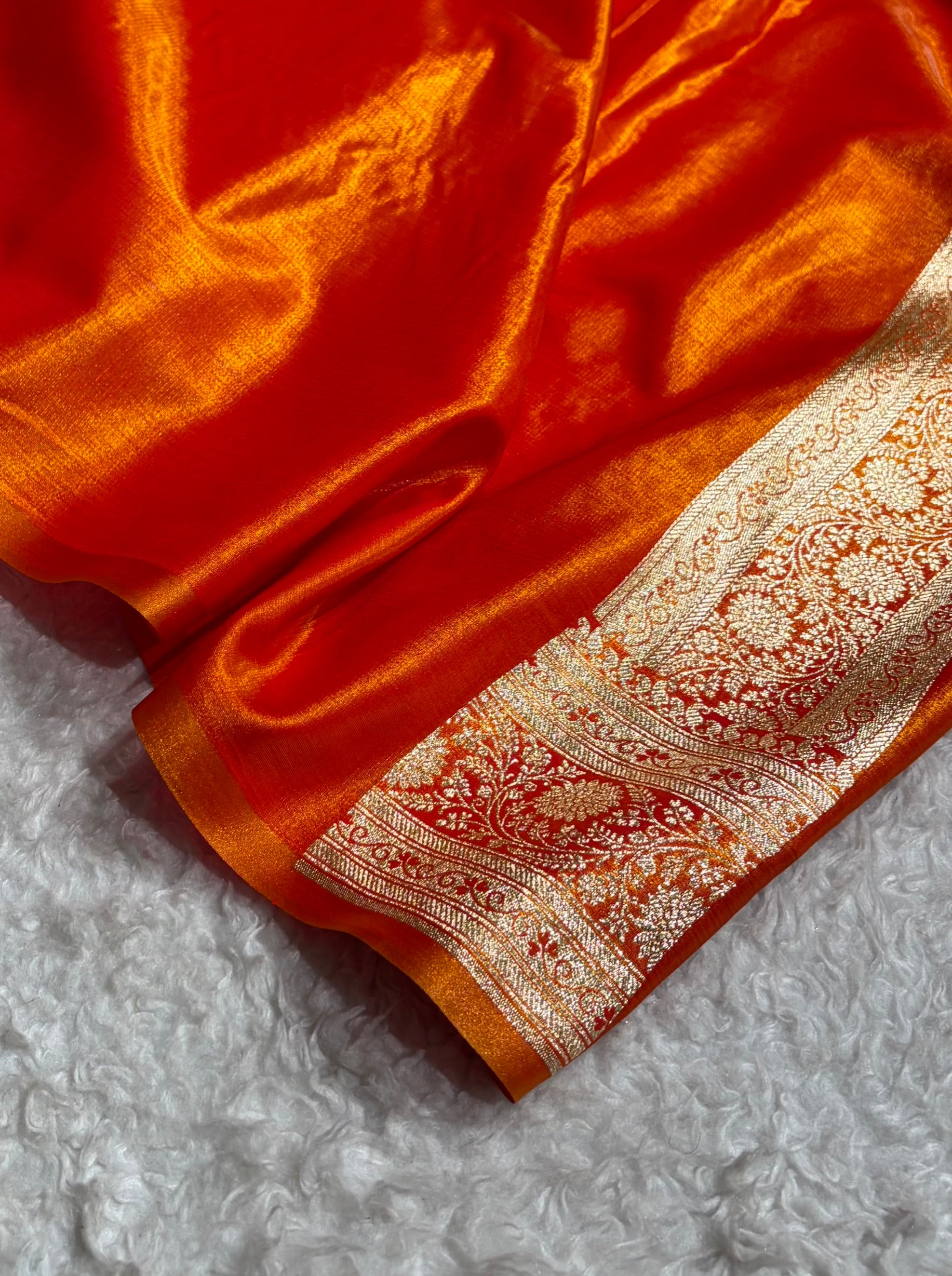 Fire Gold Shades Cross Pattern Banarasi Satin Silk Saree SS40