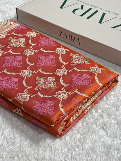 Magentic Gold Shades Tanchoi Motif Mashru Silk Saree