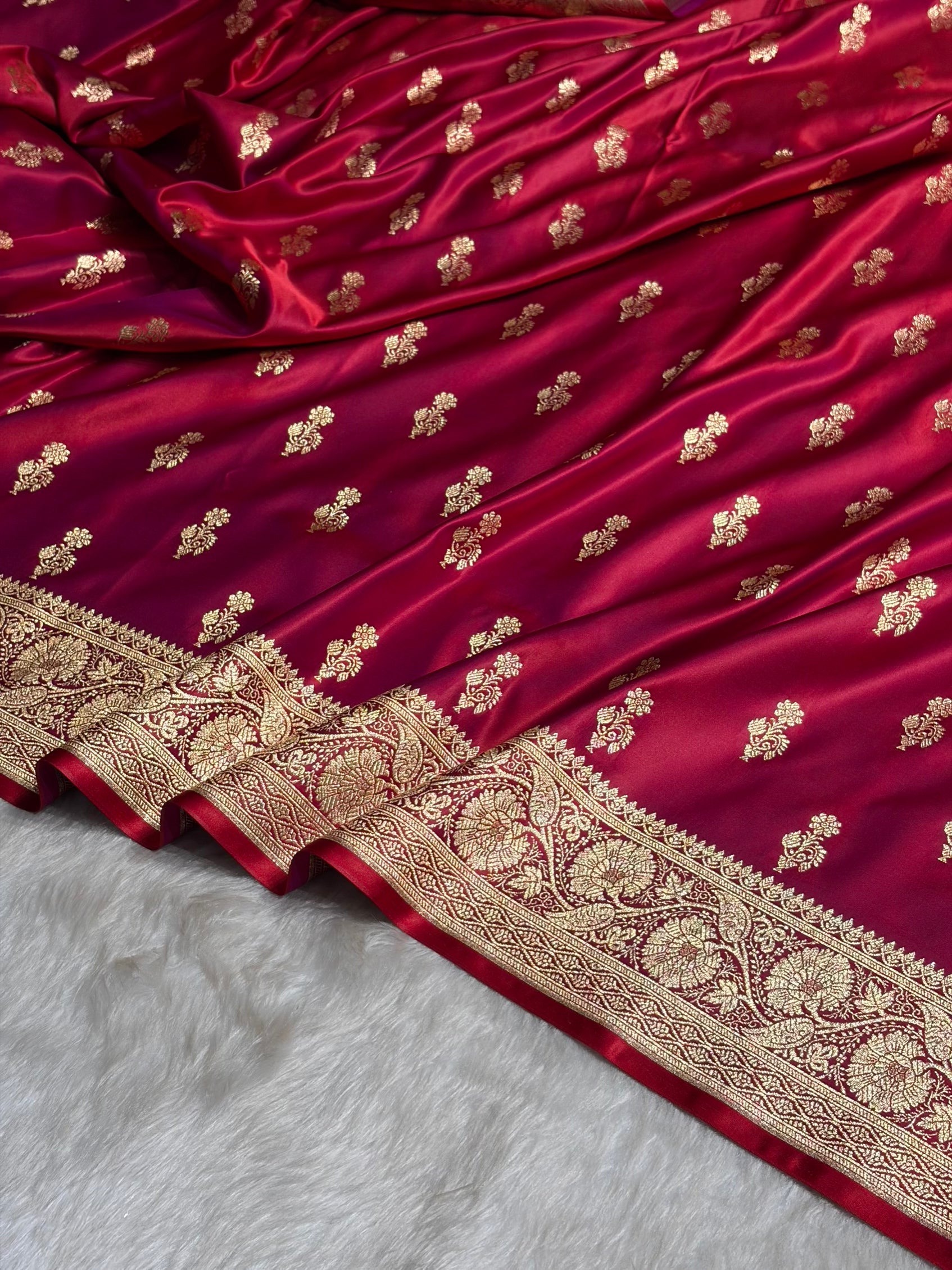 Magentic Red Unique Boota Pattern Satin Katan Silk Saree SK68