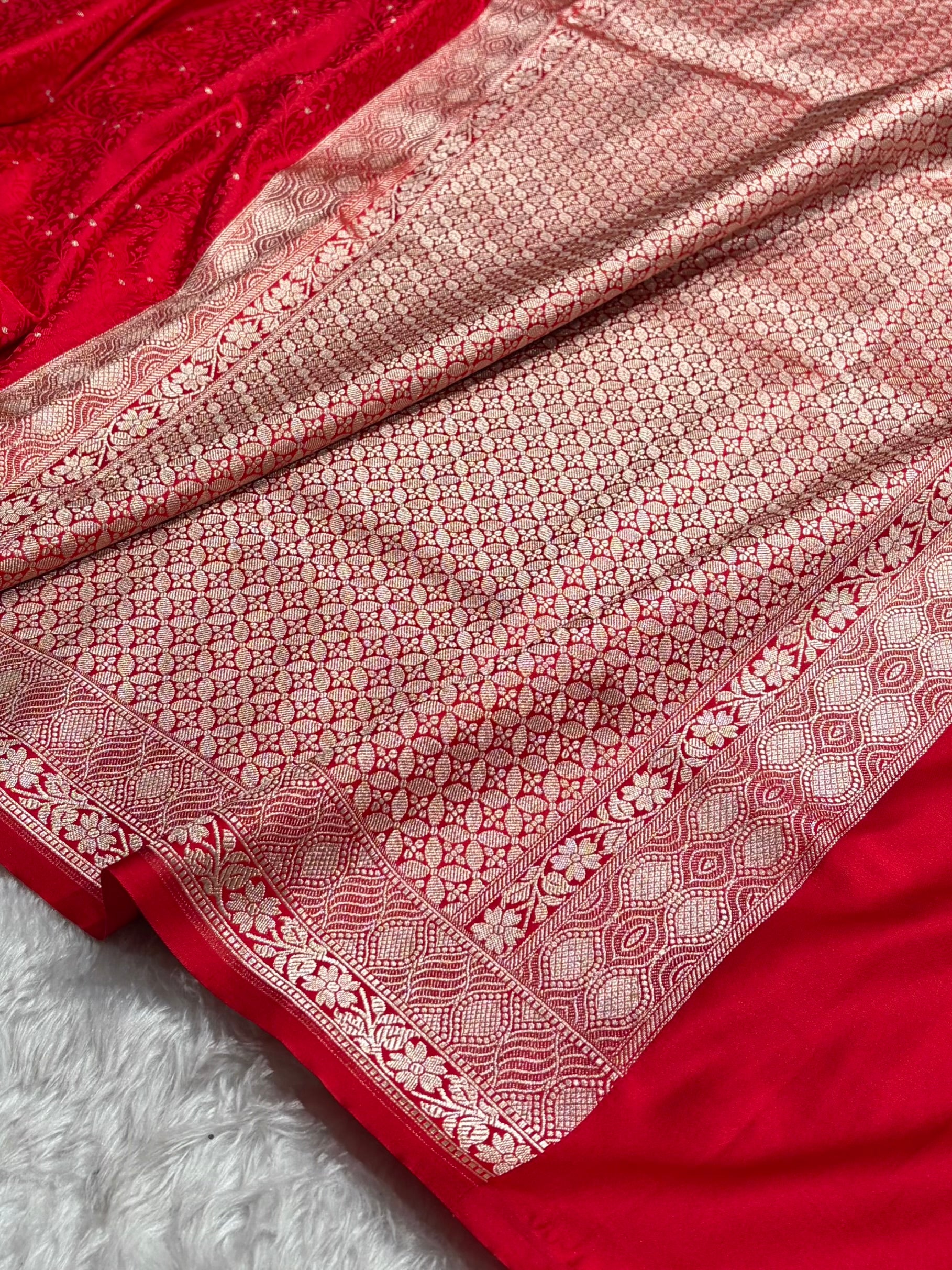 Red Shades Tanchoi Motif Mashru Silk Saree MST-15
