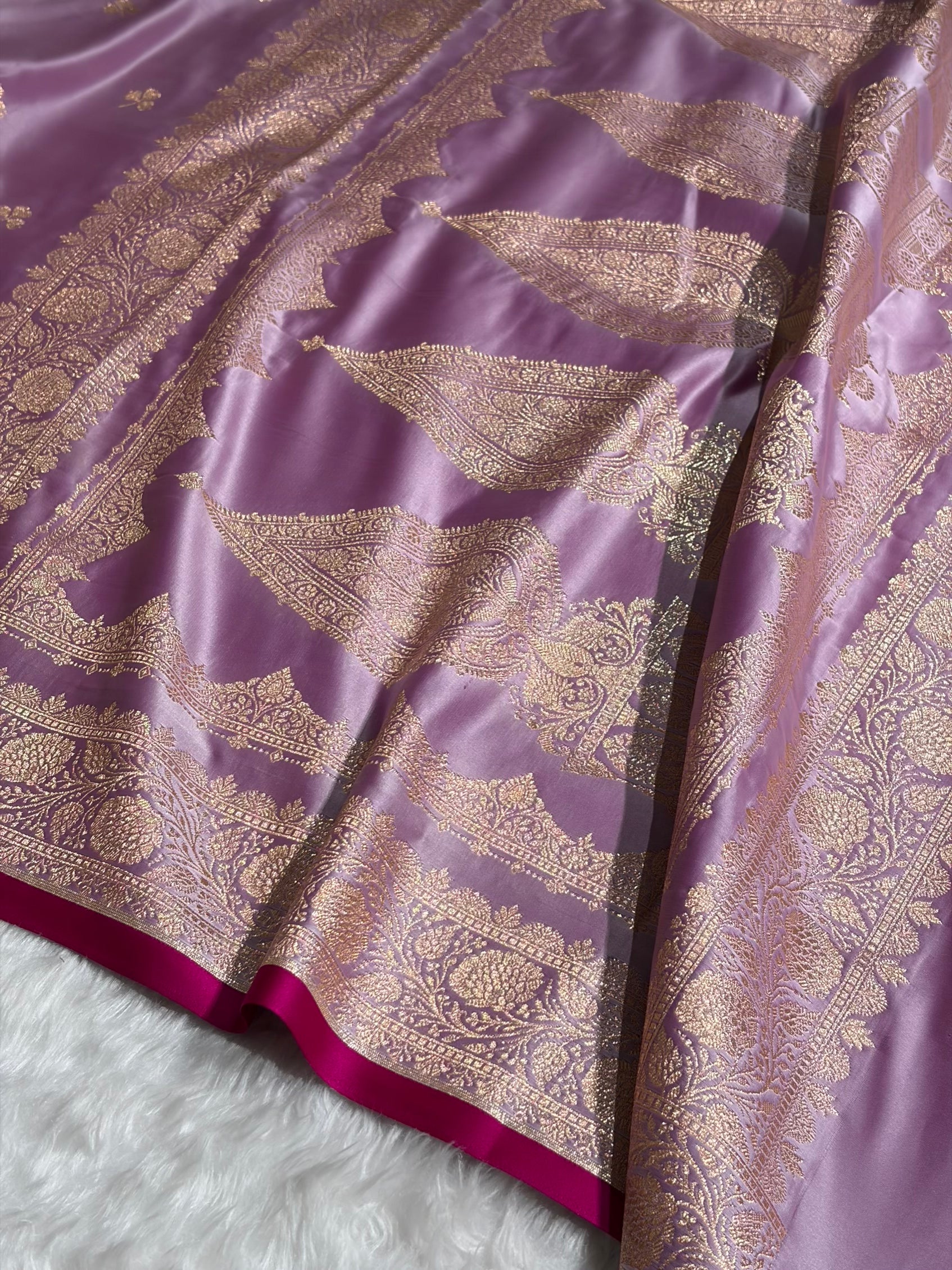 Banarasi Lavender Booti Katan Silk Saree SK09