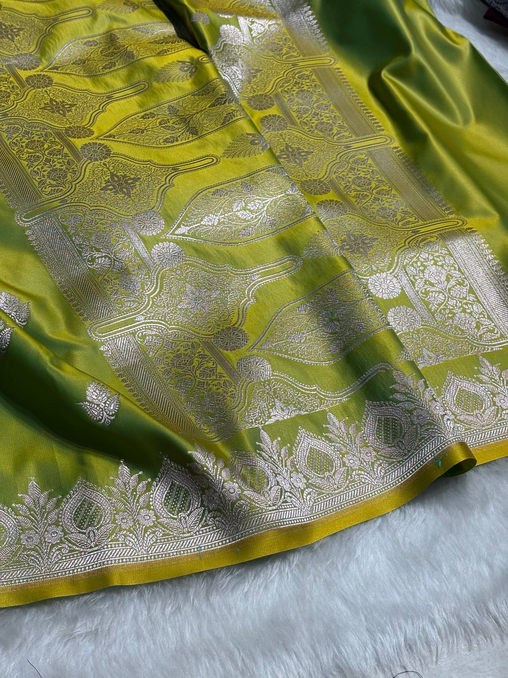 Lemon Pista Floral Boota With Floral Border Mashru Silk Saree MSM-80