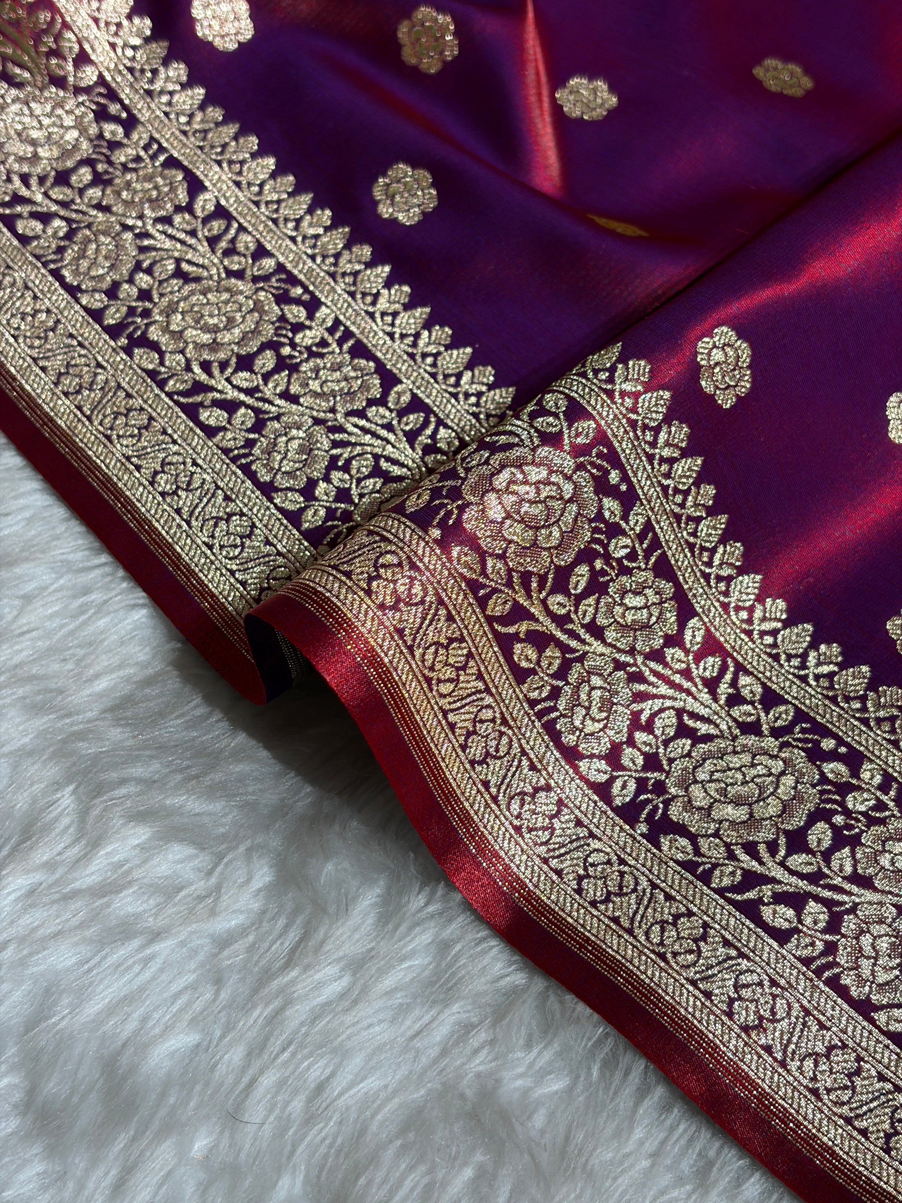 Banarasi Magentic Red Shades Booti Pattern Banarasi Satin Silk Saree SS63