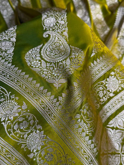Liril Mahendi Shades Banarasi Cross Pattern Floral Mashru Silk Saree MSM-102