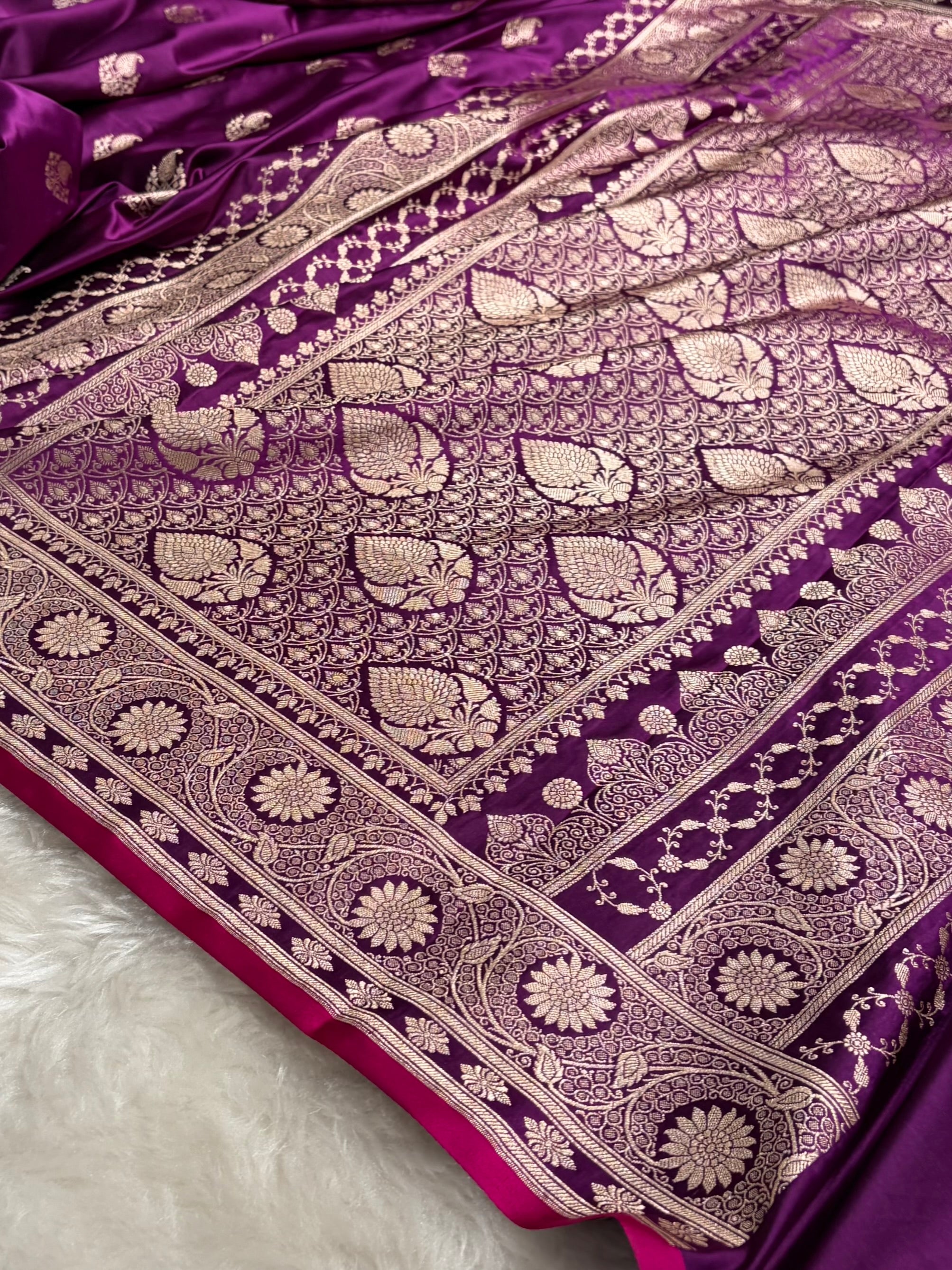 Magentic Wine Shades Banarasi Boota Pattern Floral Mashru Silk Saree MSM-114