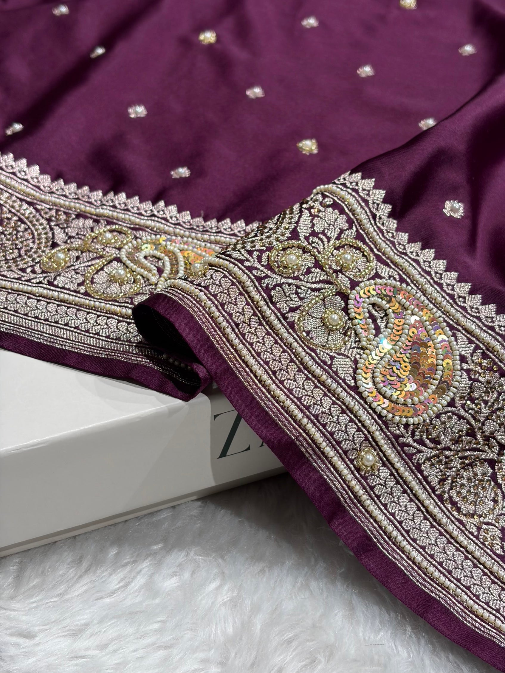 Wine Shades Plain Banarasi With Minakari Ari Zardozi Work Floral Border Mashru Silk Saree BMCS04
