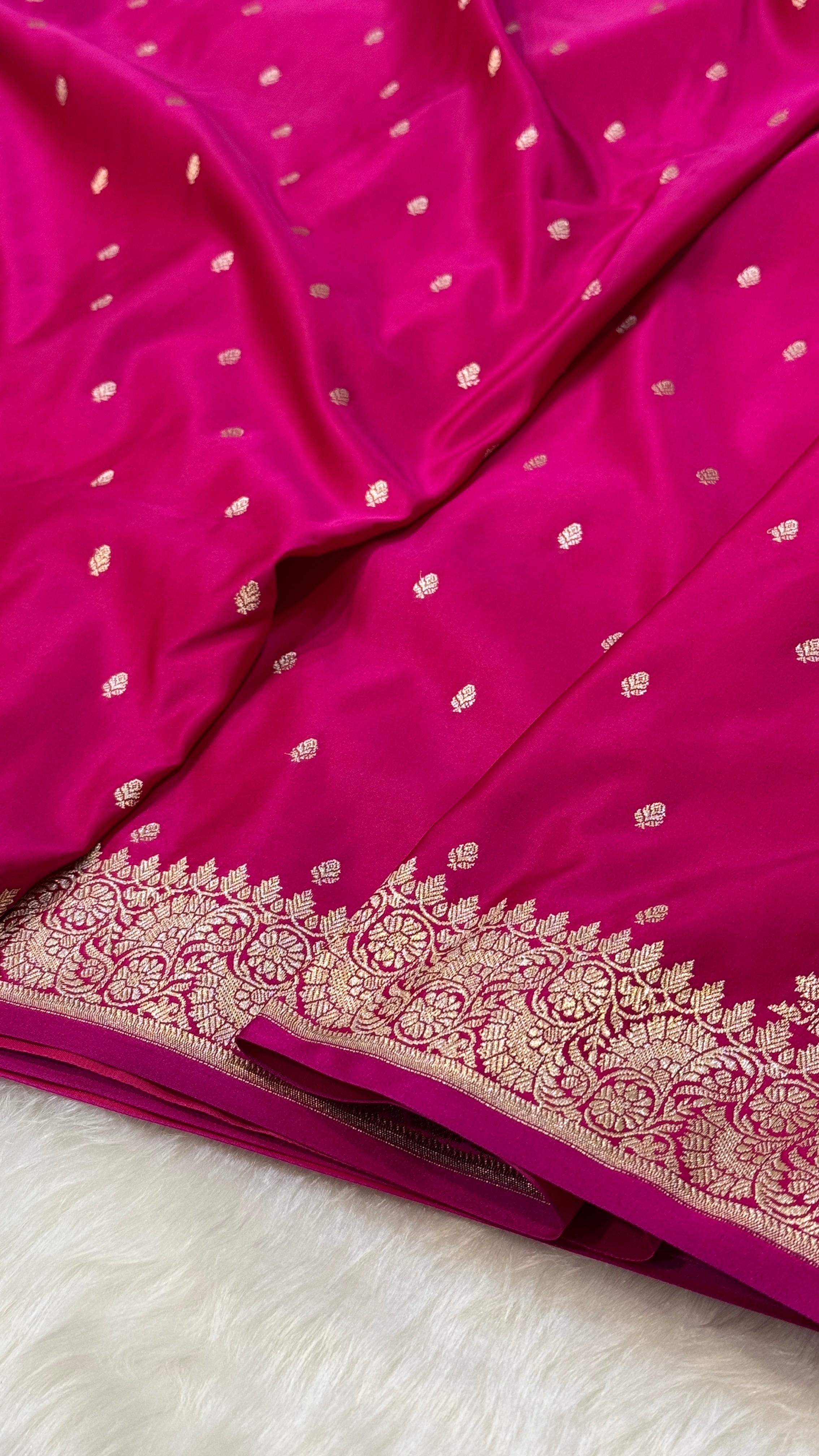 Pink Mashru Silk Saree With Booti Motifs