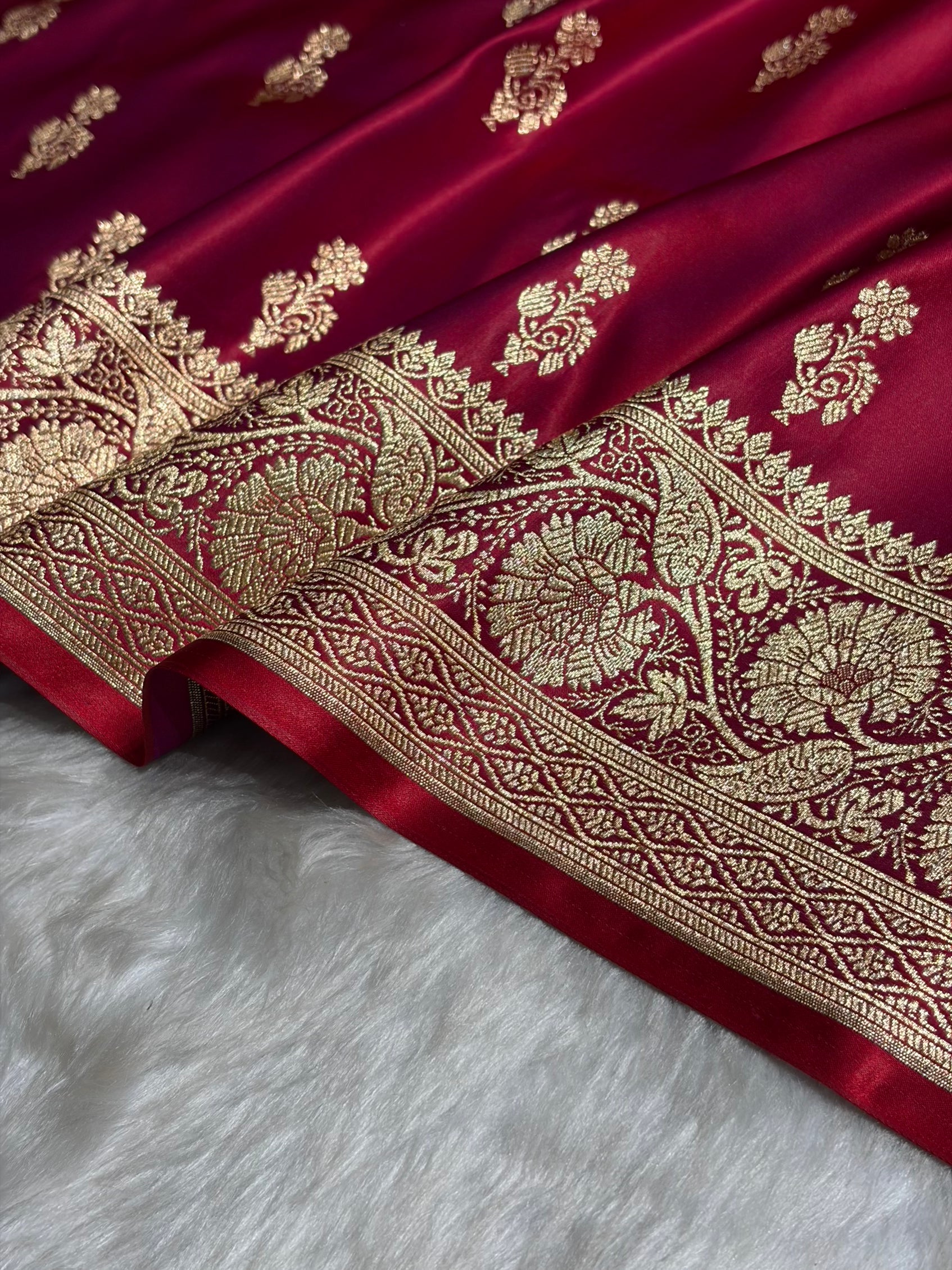 Magentic Red Unique Boota Pattern Satin Katan Silk Saree SK68