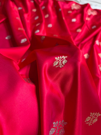 Cross Red Shades Banarasi With Floral Border Mashru Silk Saree MSM-126
