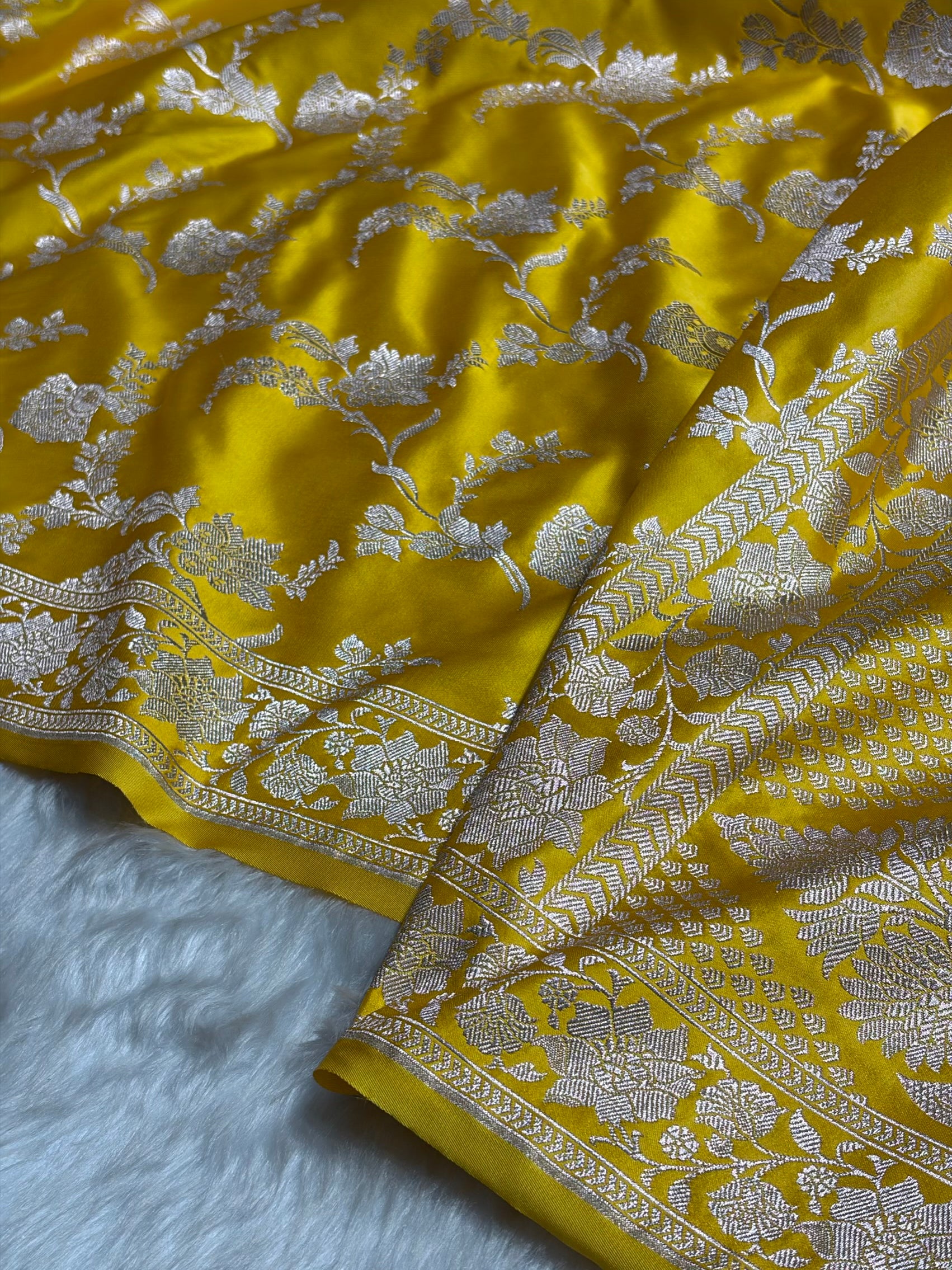 Yellow Shades Jaal Mashru Silk Saree MS48