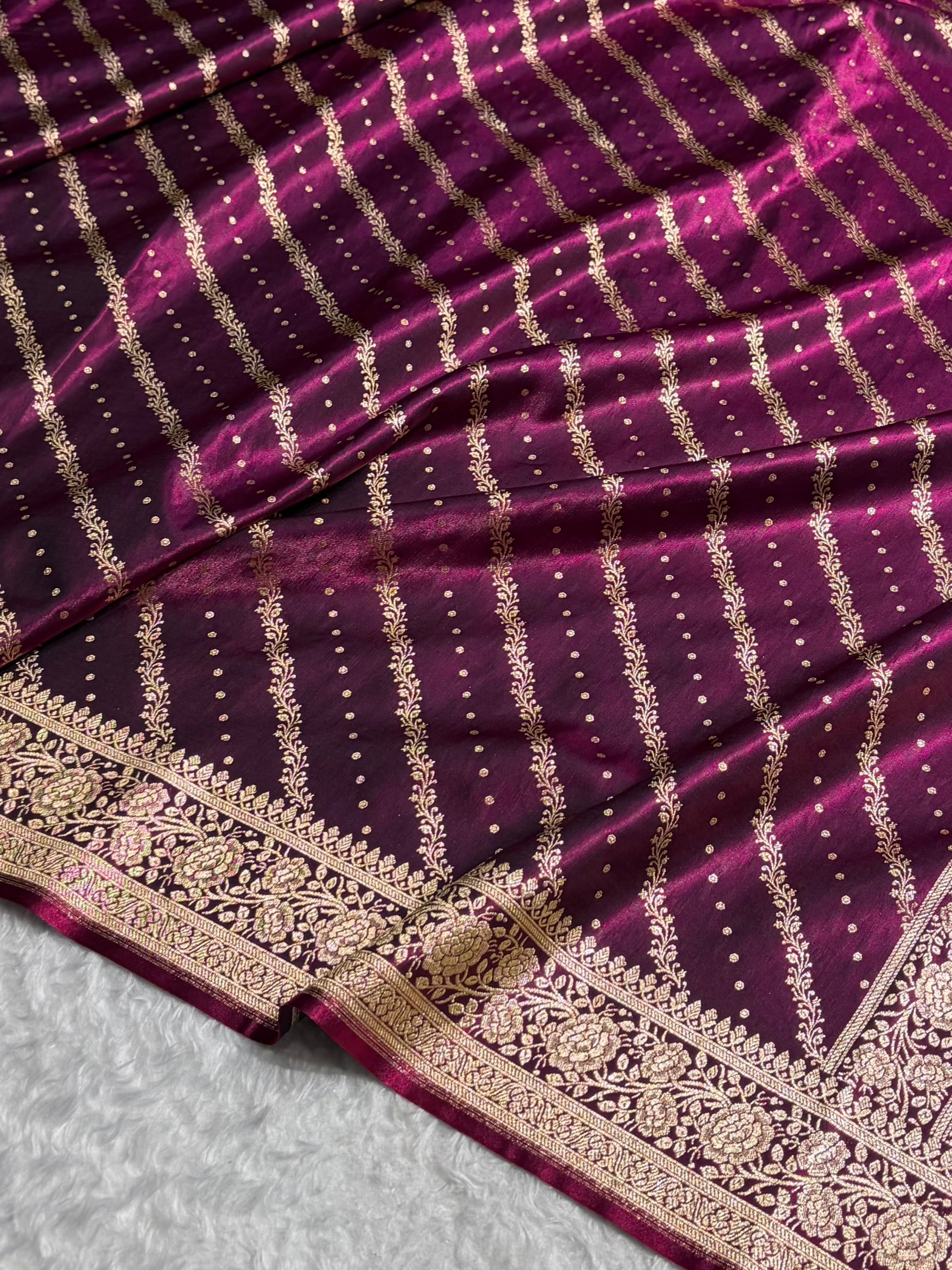 Banarasi Wine Shades Cross Pattern Banarasi Satin Silk Saree SS61
