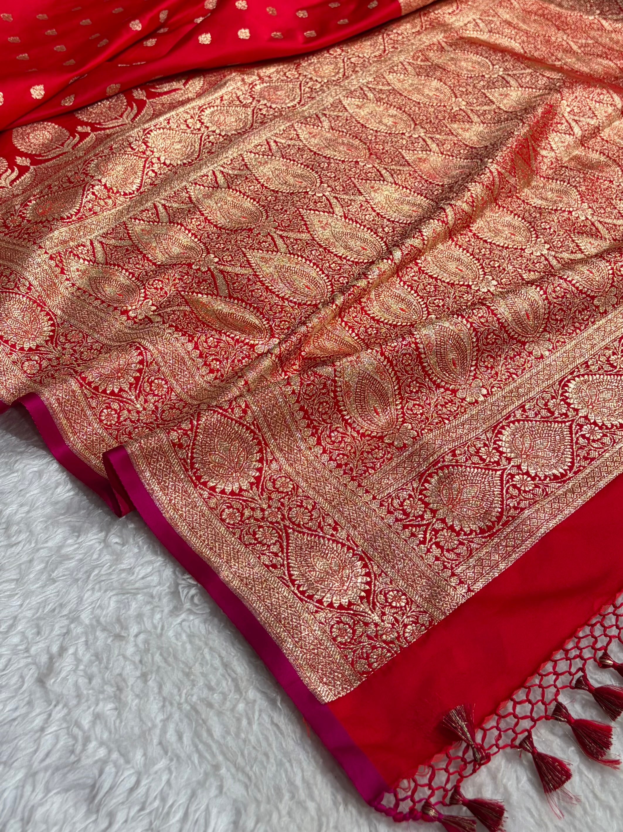 Red Shades Banarasi booti Katan Silk saree SK10